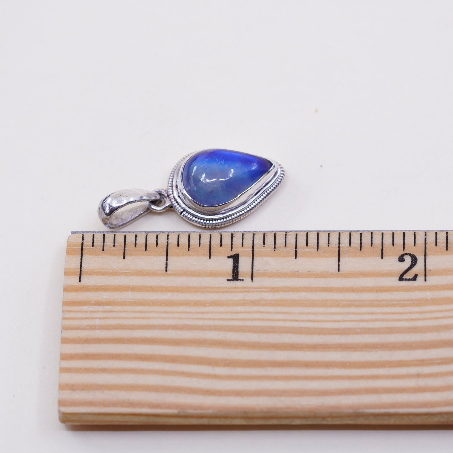 Vintage Sterling 925 silver handmade pendant with teardrop moonstone