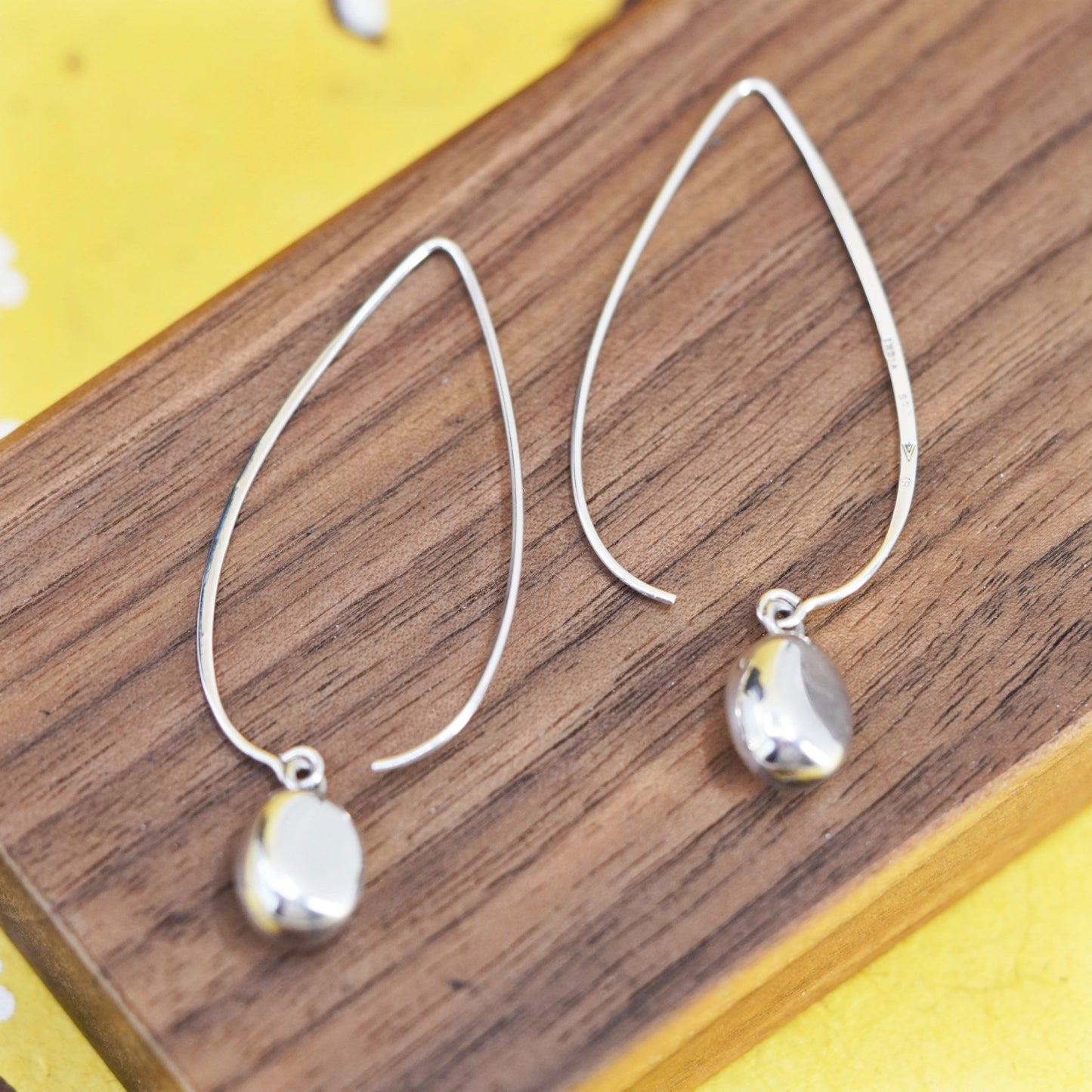 Silpada Sterling 925 silver W2032 Oval Drop Dangle Threader Earrings Bean