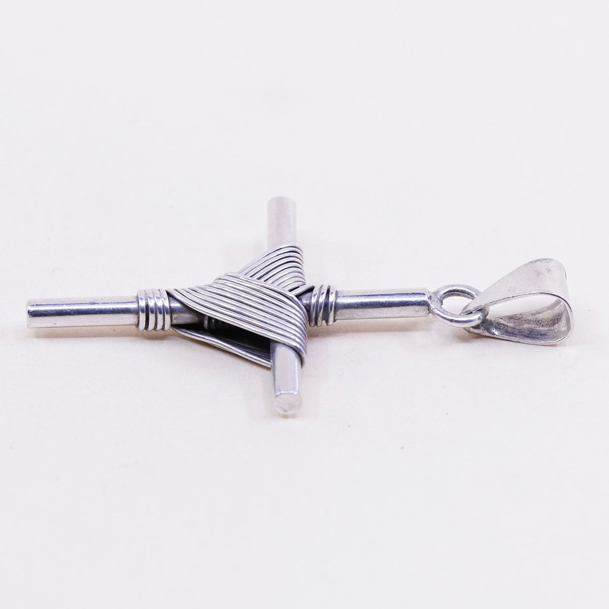 Vintage mexico handmade Sterling silver pendant, solid 925 silver cross