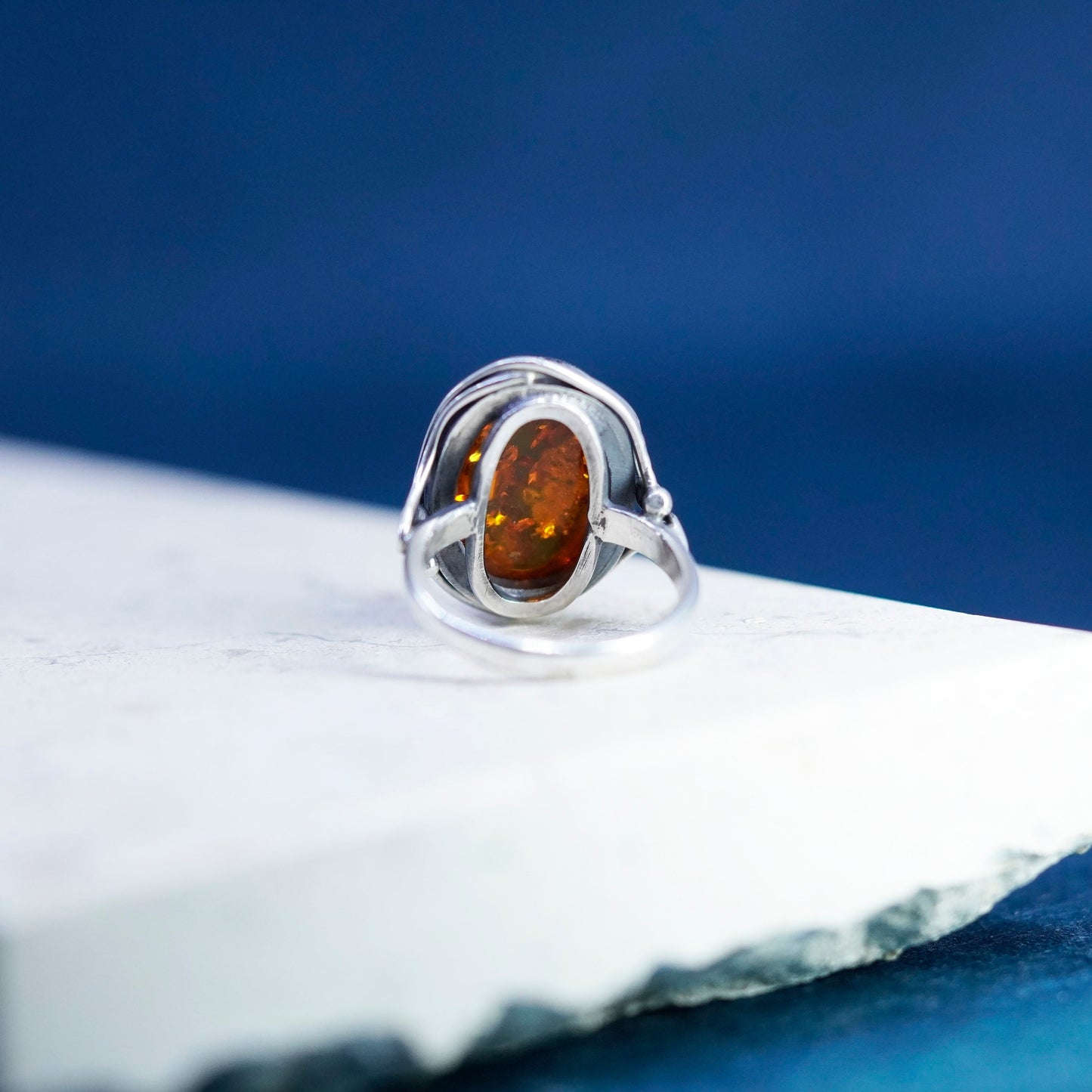 Size 7.25, vintage sterling 925 silver handmade ring with oval Amber
