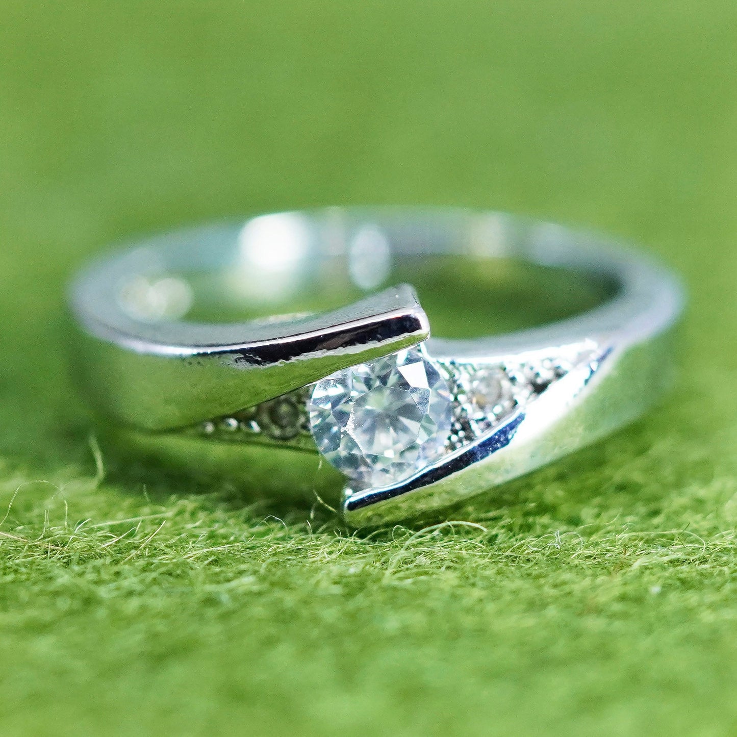 Size 4.75, vintage sterling 925 silver ring with CZ, stackable band