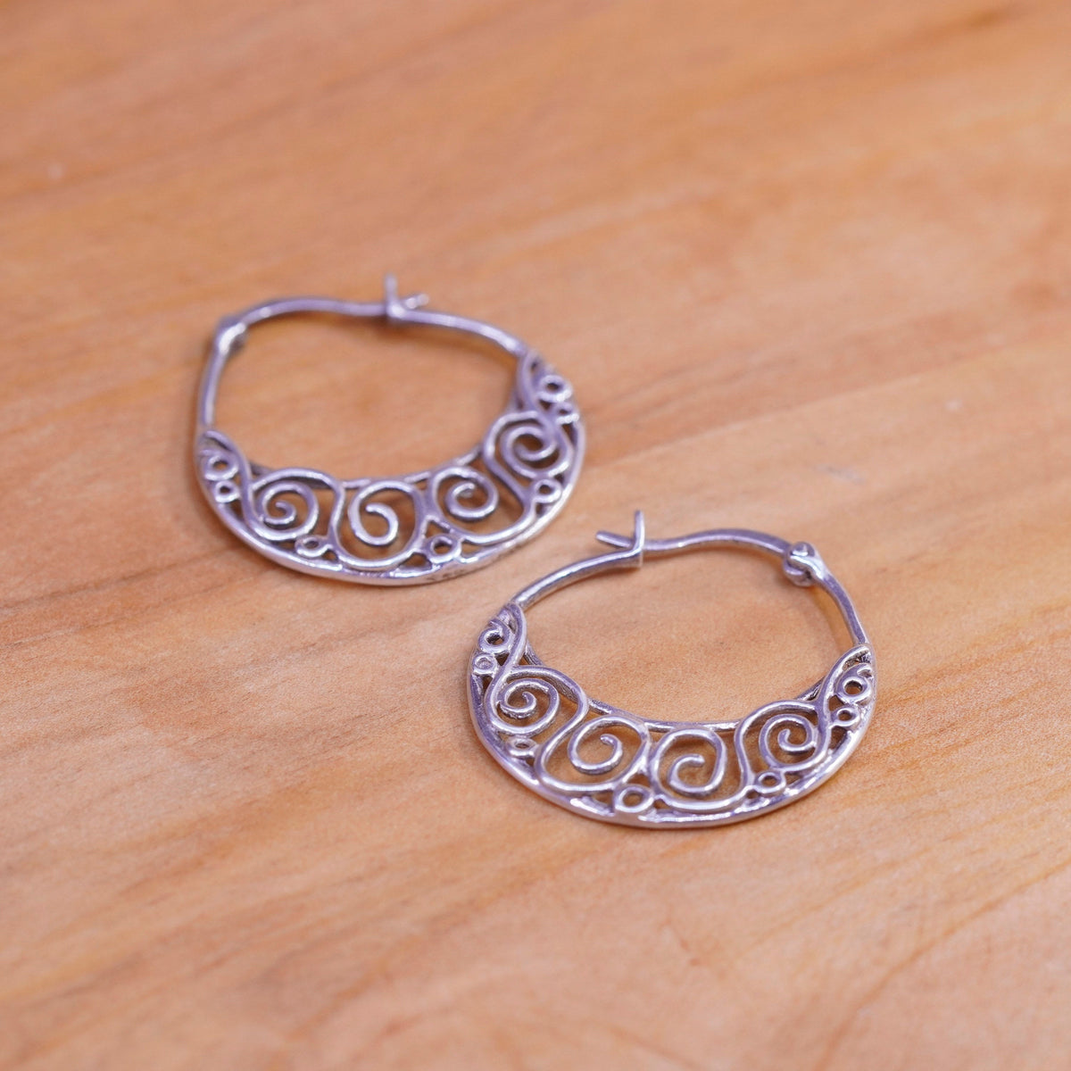 1”, vintage Sterling silver filigree hoop earrings, 925 huggie