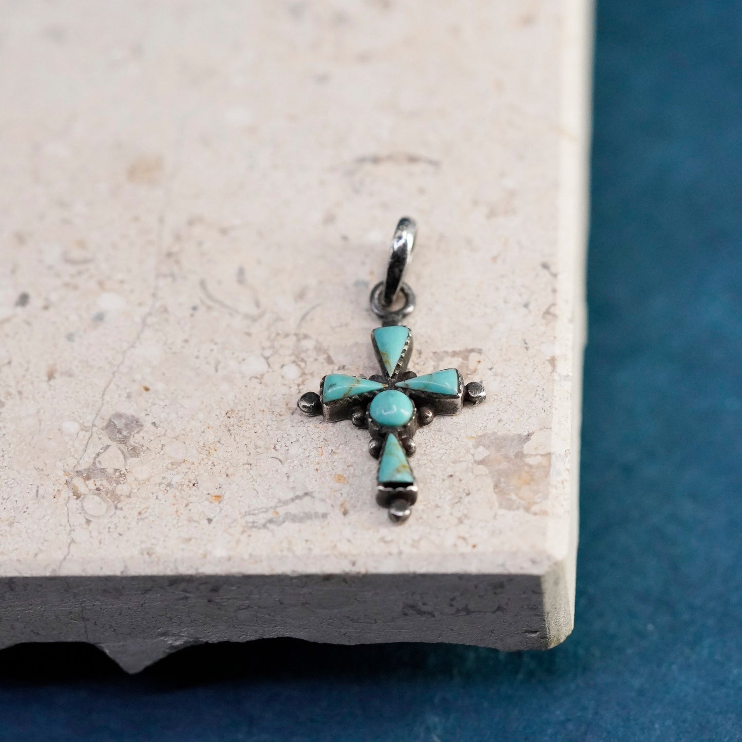 Native American southwestern Sterling 925 silver handmade pendant w/ turquoise