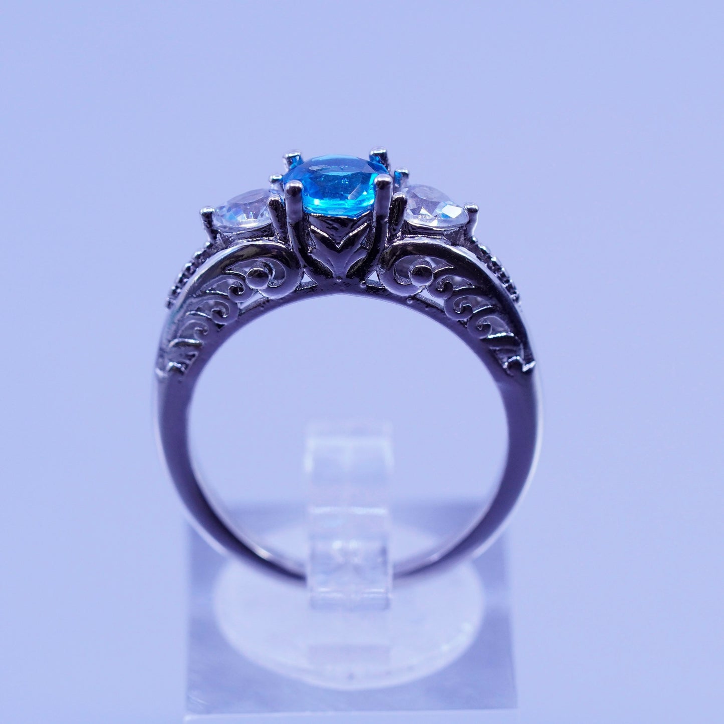 Size 7.75, vintage Sterling 925 silver handmade filigree ring with blue Cz