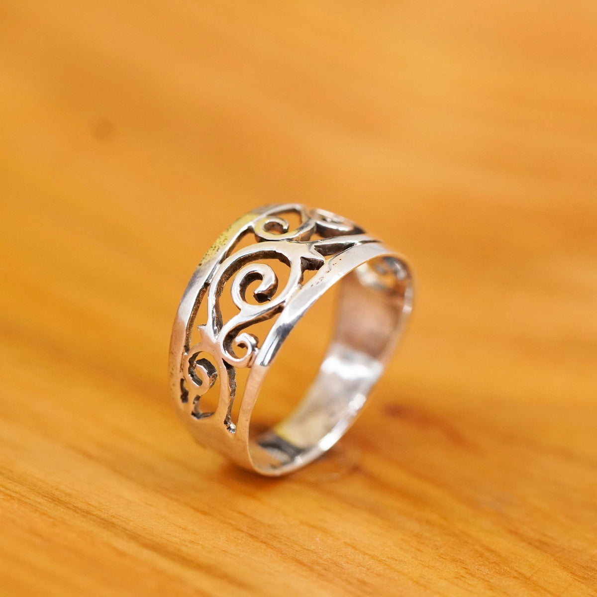 Size 7, Sterling silver handmade ring, southwestern, 925 filigree swirl band