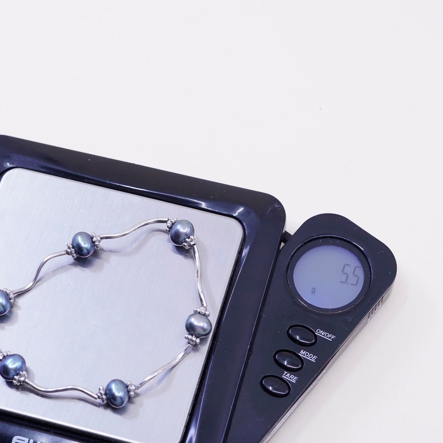 6.5”, vtg sterling silver handmade bracelet 925 wavy bar w/ black N white pearl