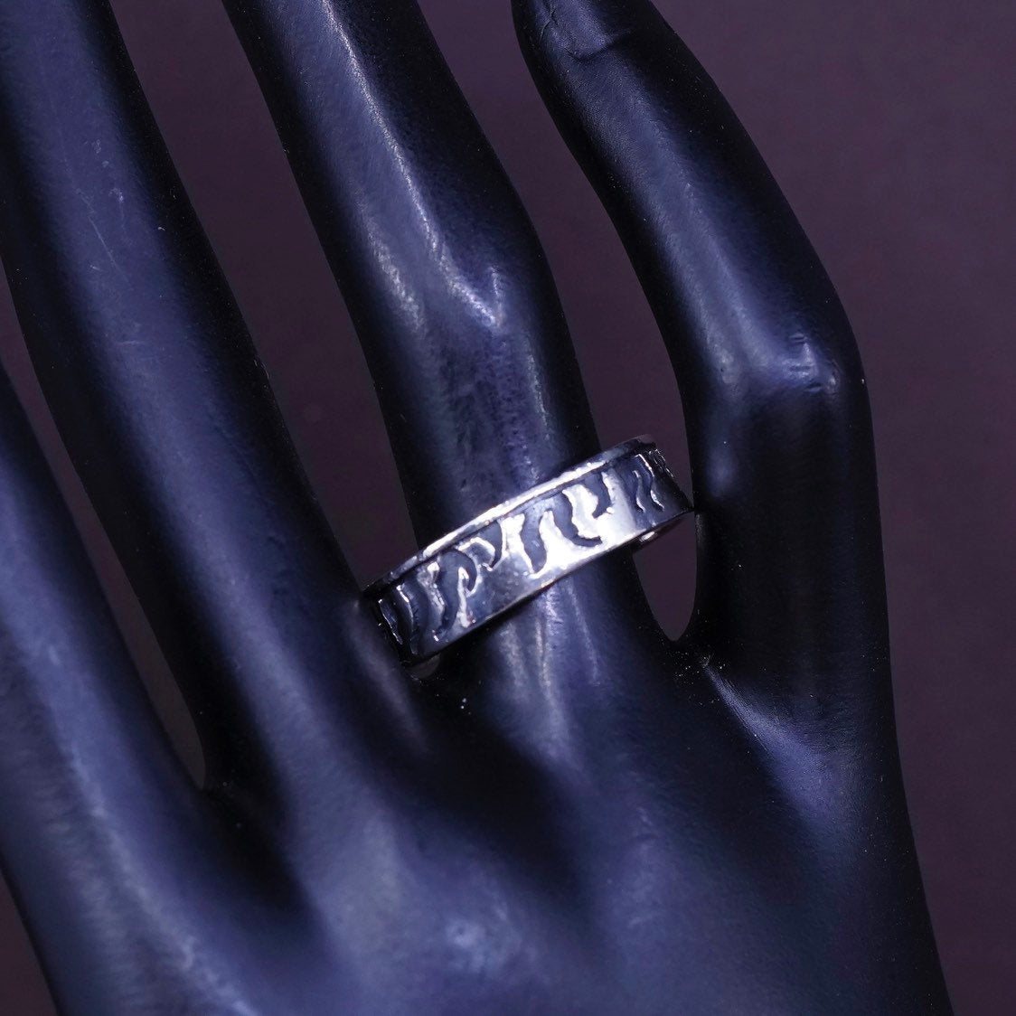 sz 11, vtg Sterling silver handmade ring, 925 band w/ fire embossed