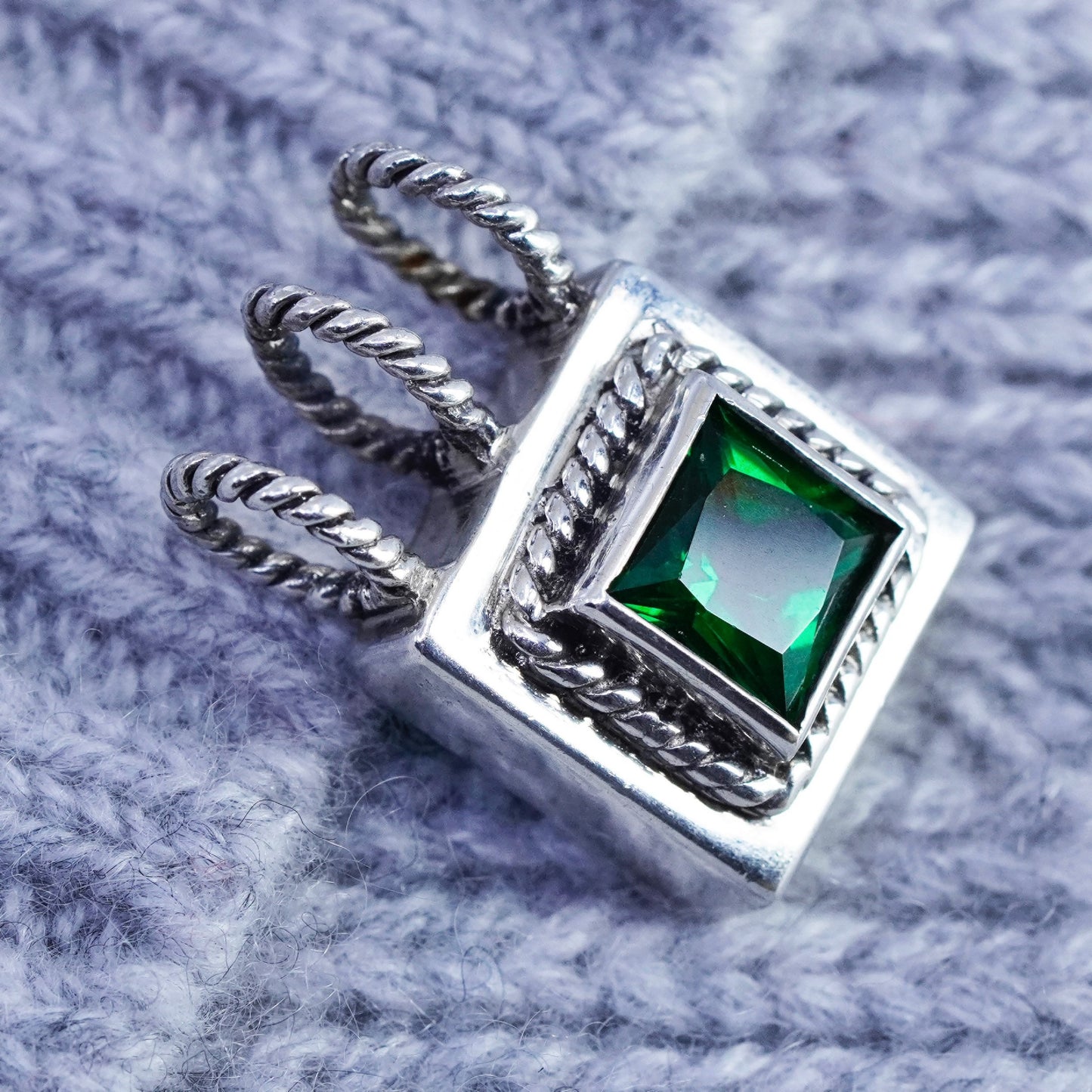antique sterling 925 silver handmade cable pendant with square peridot