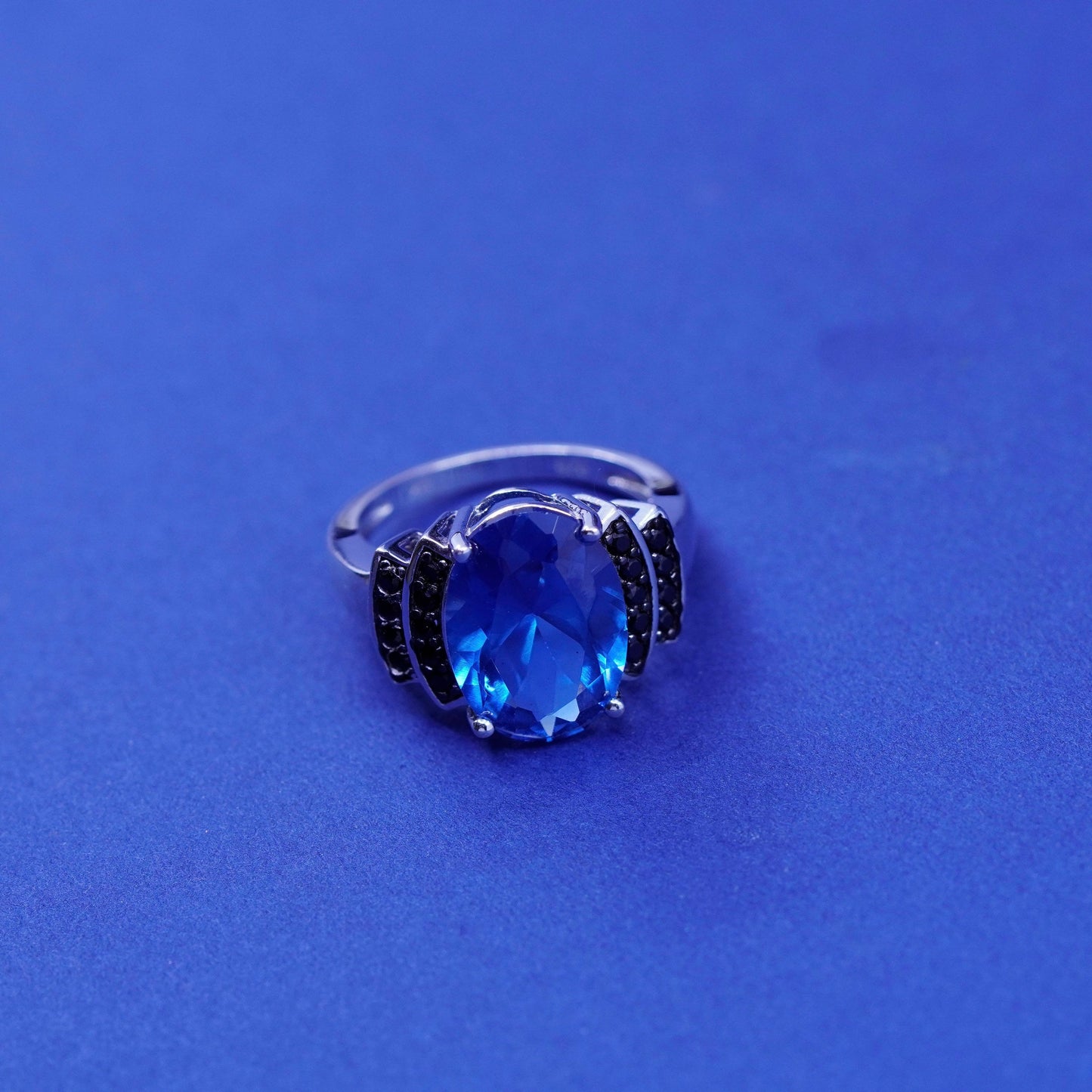Size 6, vintage Sterling 925 silver handmade ring with topaz and sapphire