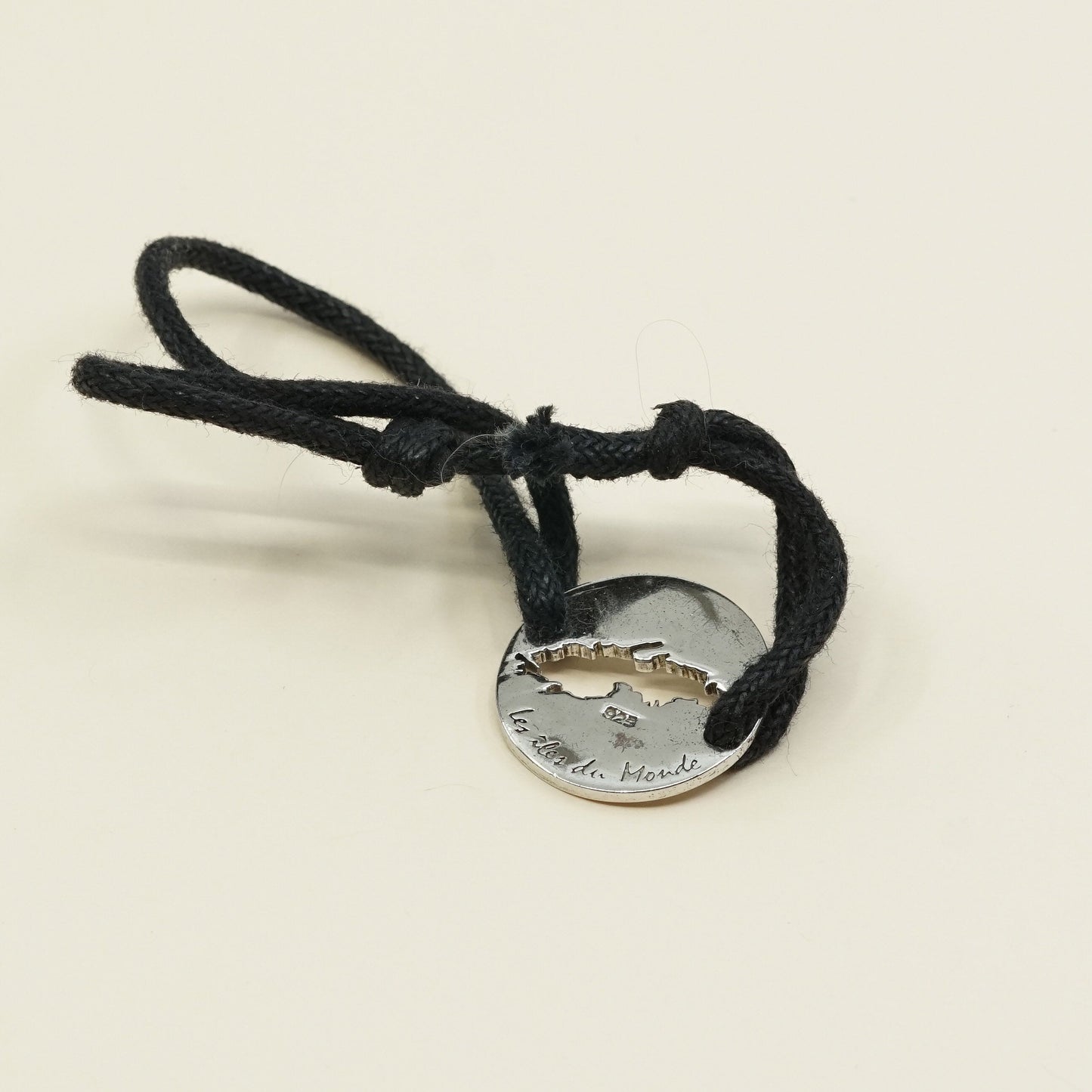 6.25”, VTG thread bracelet, 925 sterling silver tag w/ "les iles du monde”
