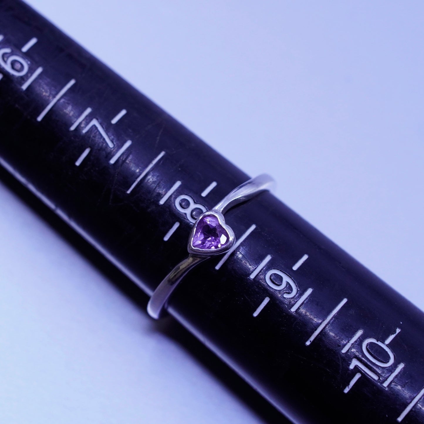 Size 8.25, vintage southwestern Sterling 925 silver ring, heart amethyst band