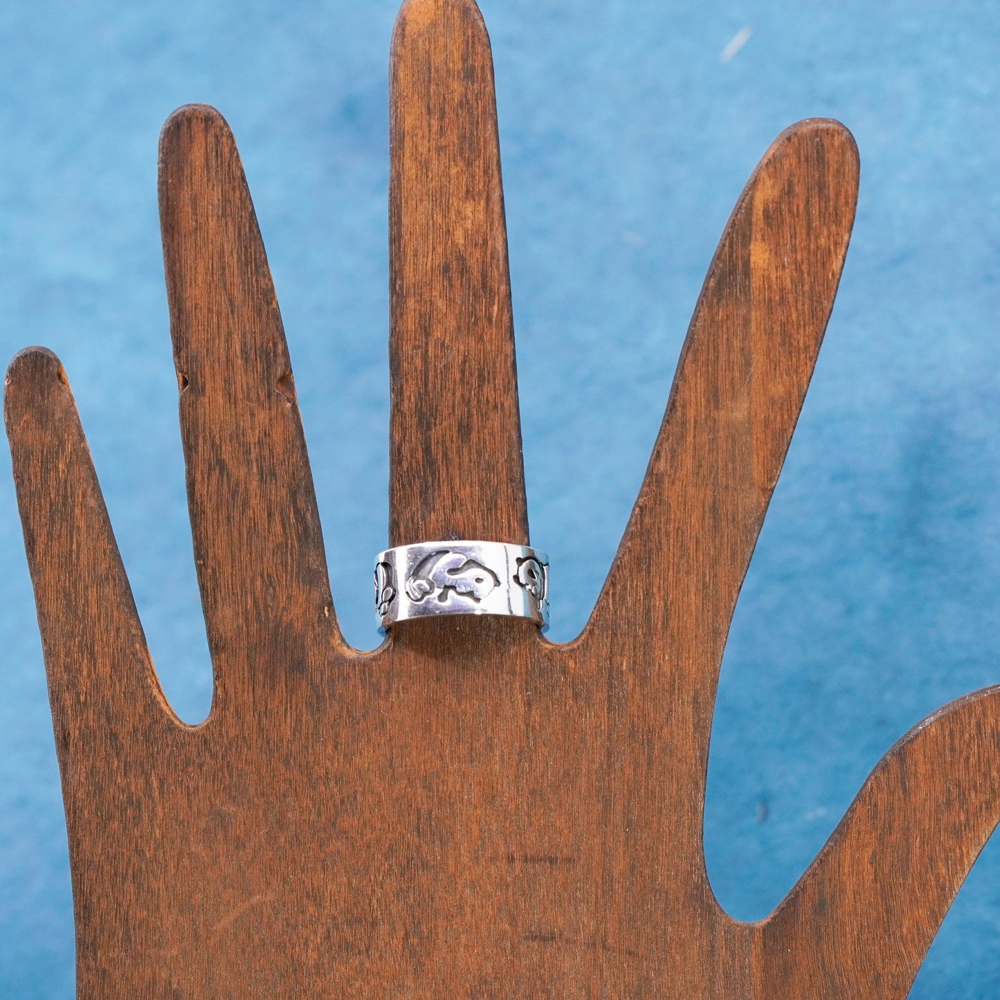 Size 7.75, vintage Sterling silver handmade ring, 925 band with panda Embossed