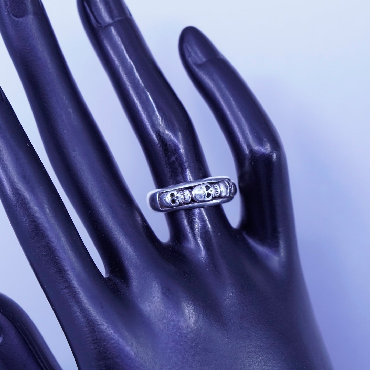 Size 5, vintage southwestern Sterling 925 silver handmade ring, skull band