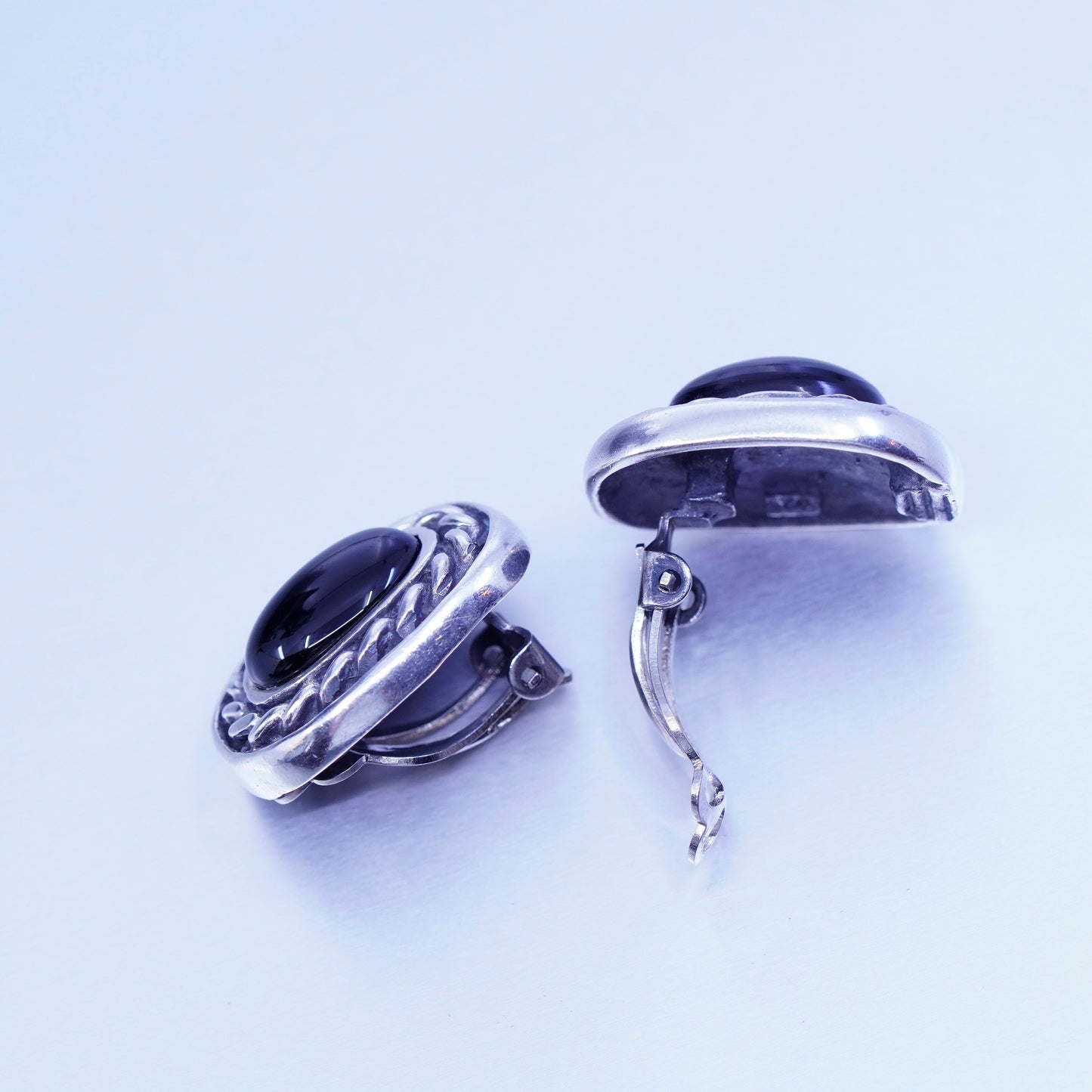 Vintage Sterling 925 silver handmade earrings, clip on w/ black onyx and cable