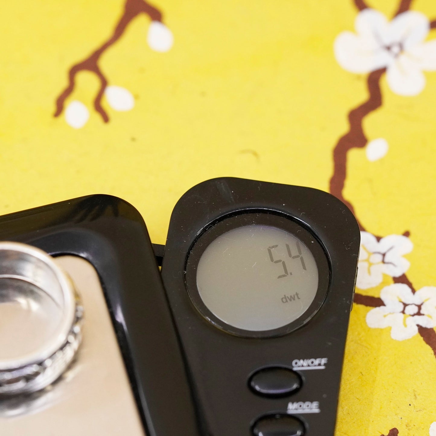 Size 8.75, vtg Sterling silver ring, 925 claddagh heart friendship spinner band