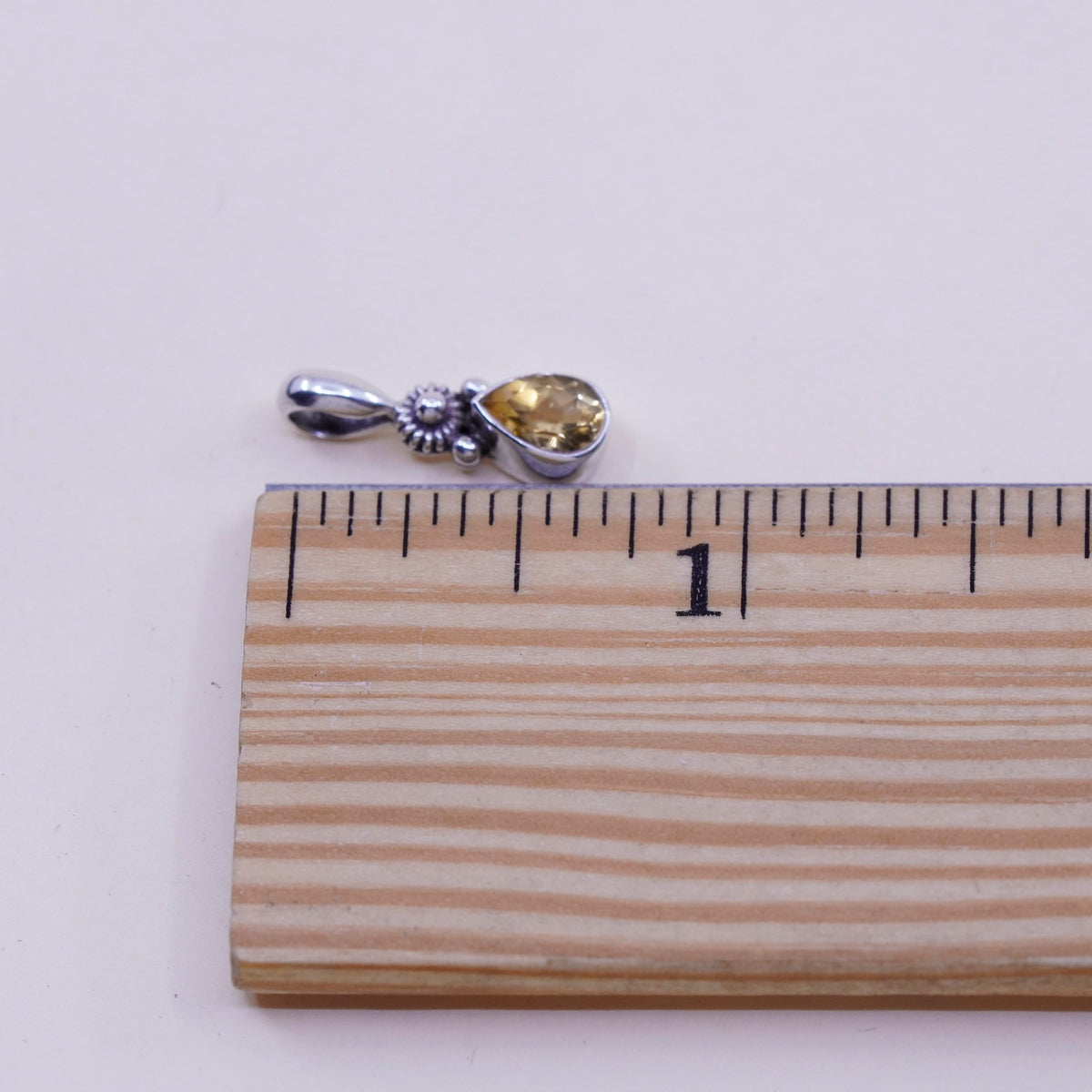 Vintage sterling 925 silver handmade pendant with teardrop citrine
