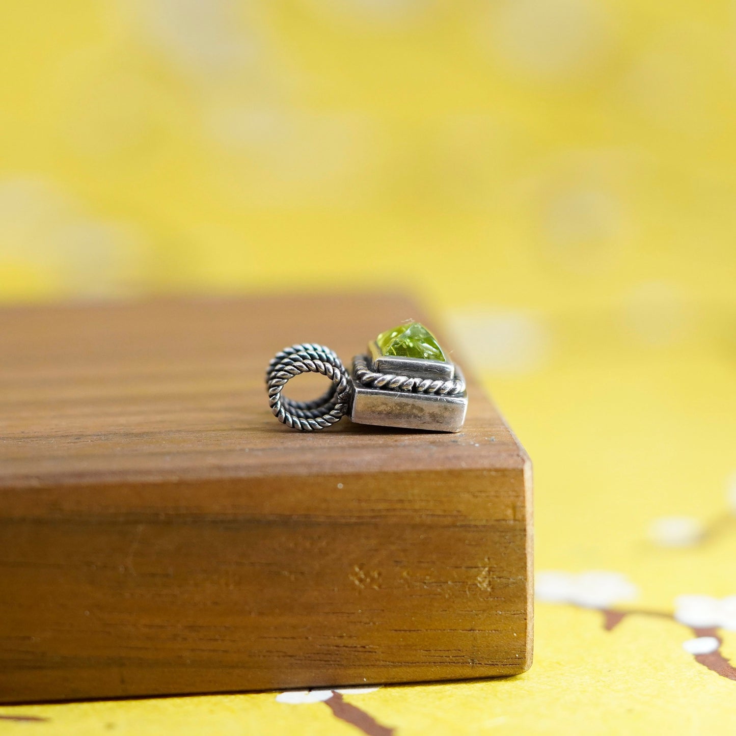 Vintage Sterling 925 silver handmade square pendant with peridot
