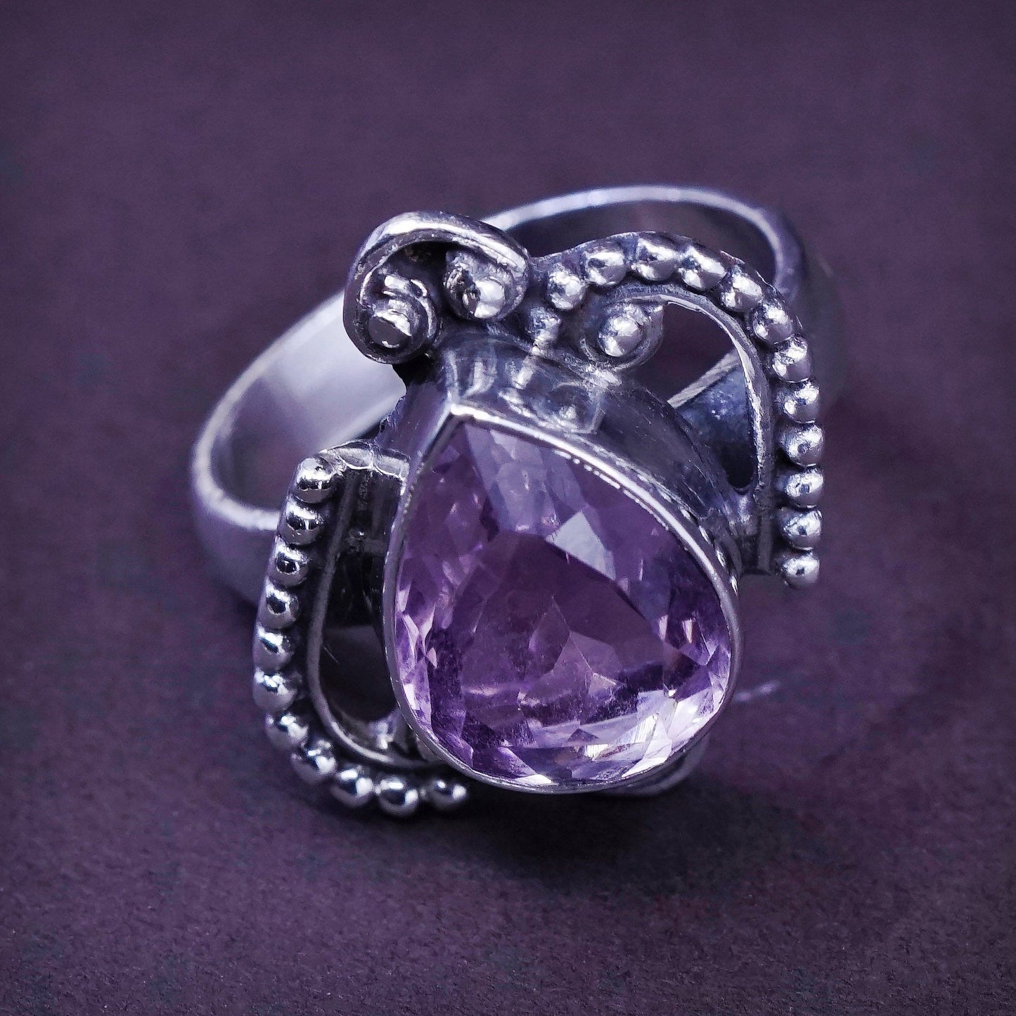 Size 8.5, vtg Sterling 925 silver handmade ring w/ teardrop amethyst N beads