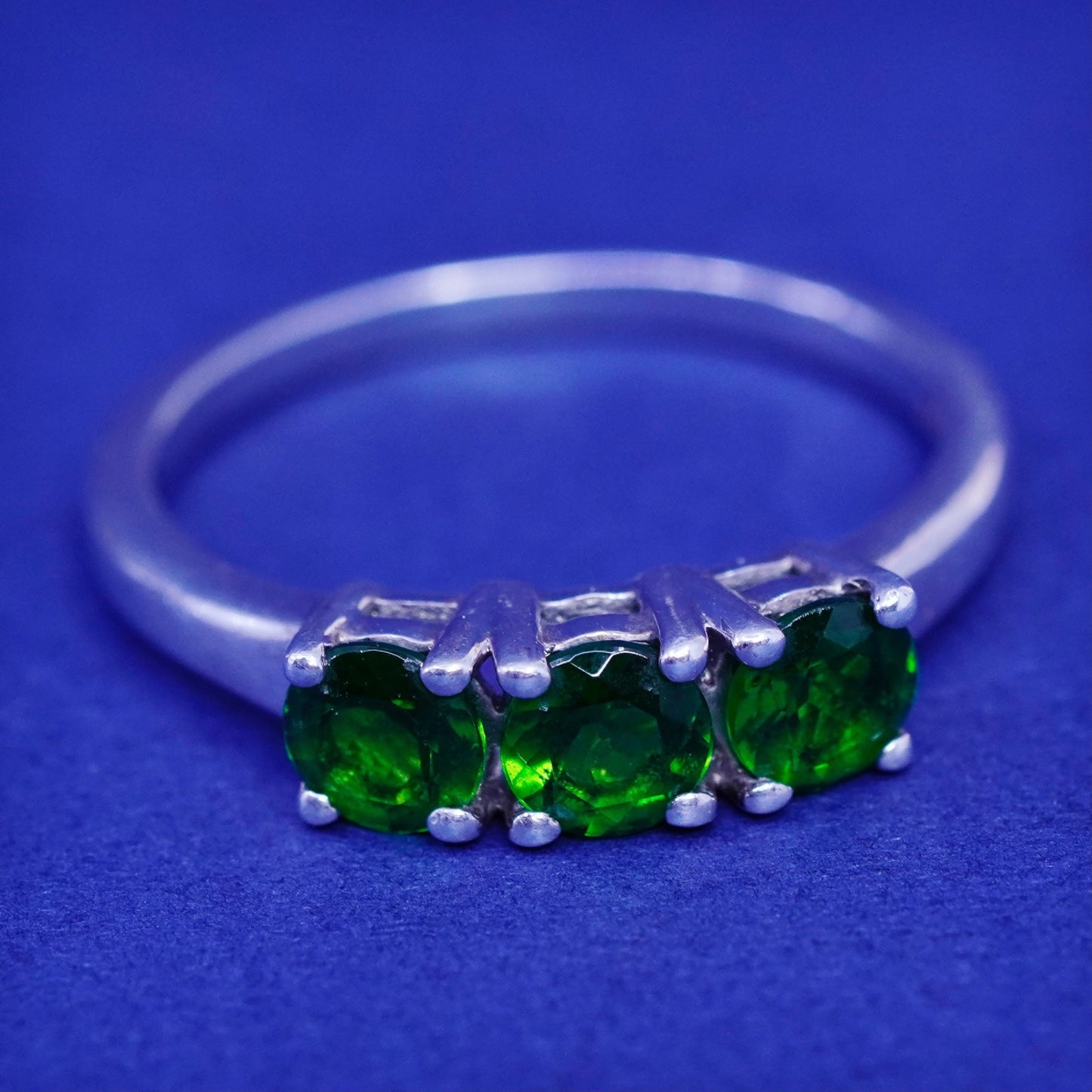 Size 7, vintage Sterling silver handmade ring, 925 stackable band with peridot