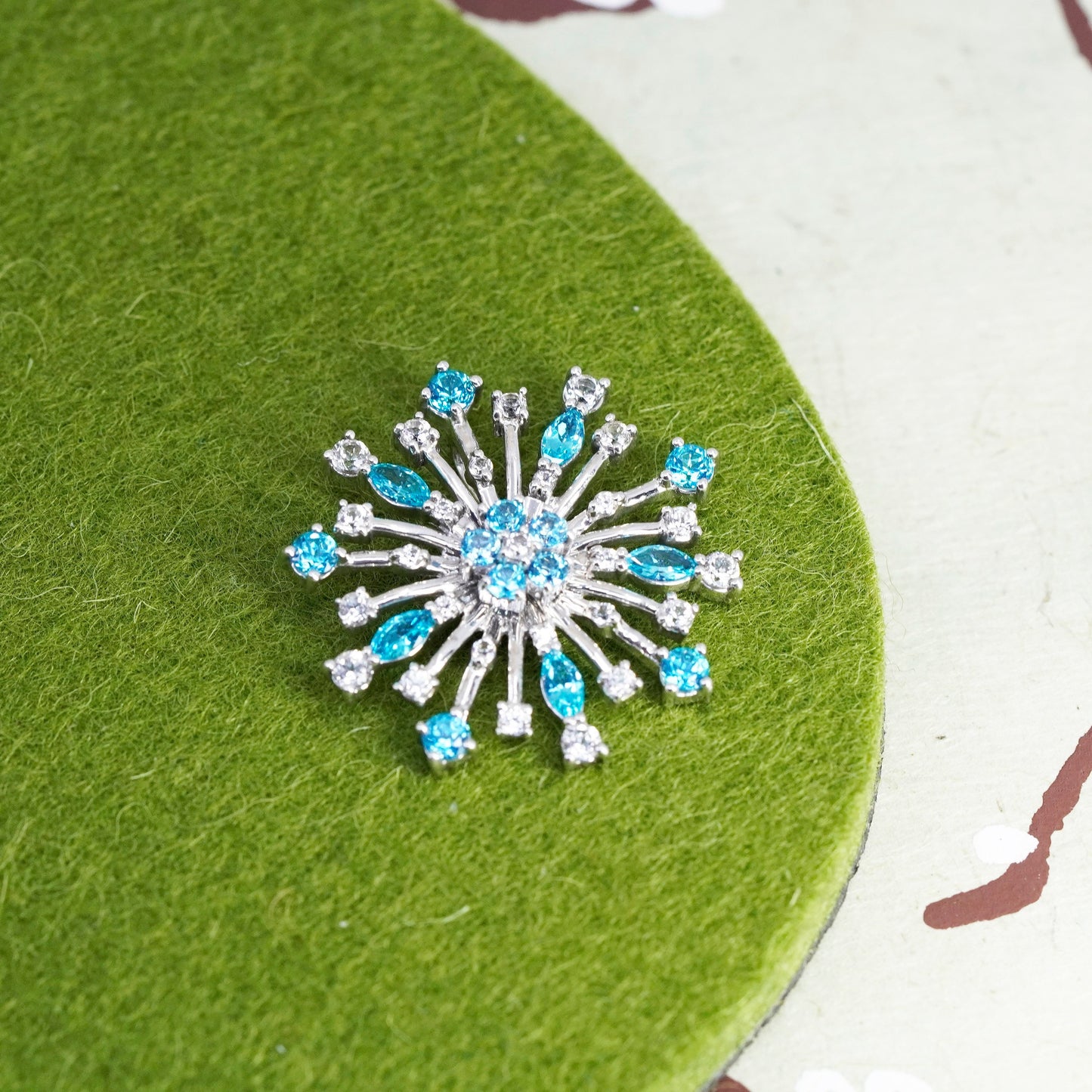Vintage AJ Sterling 925 silver snowflake pendant with cluster crystal