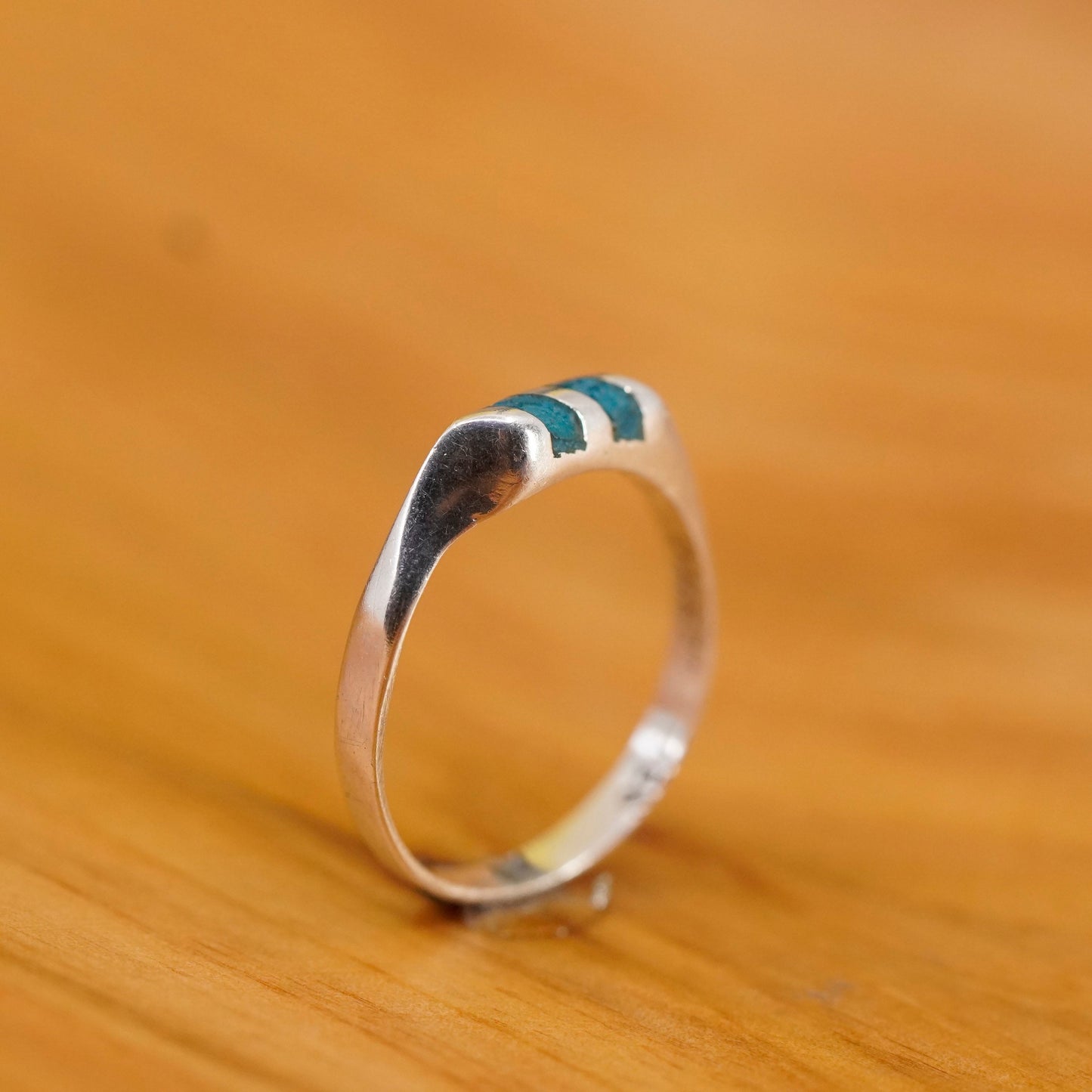 Size 6.5, vintage Sterling 925 silver handmade band ring with sodalite