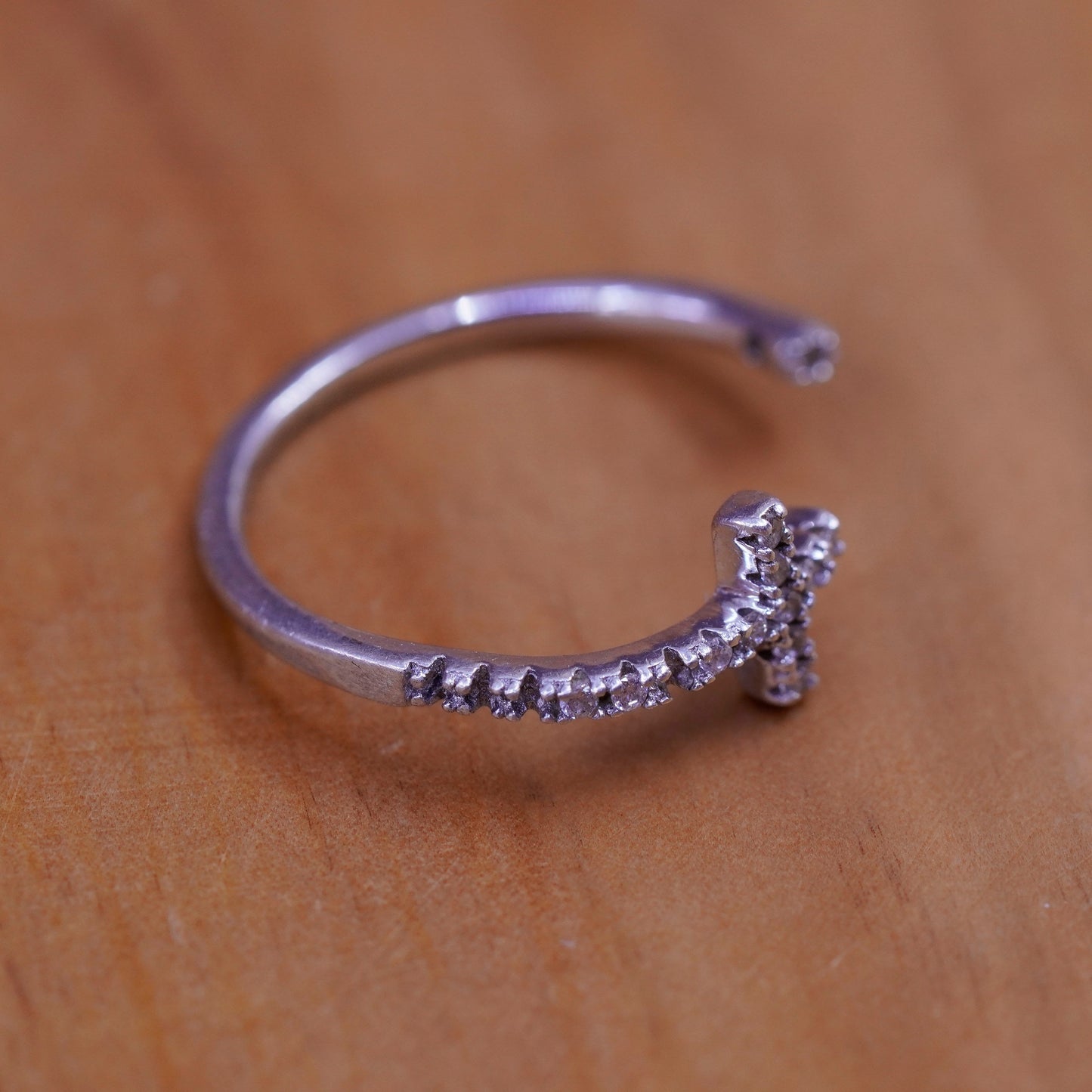 Size Adjustable Vintage Sterling Ring, 925 cross band with cz