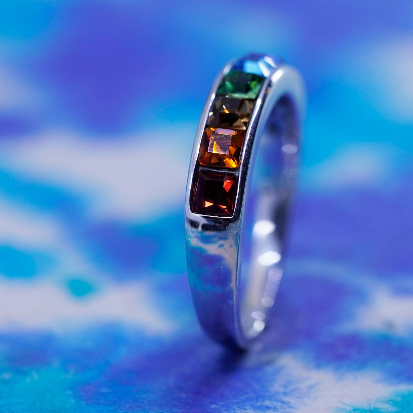 Size 8, vintage Sterling 925 Silver rainbow Cubic Zirconia stackable Band Ring