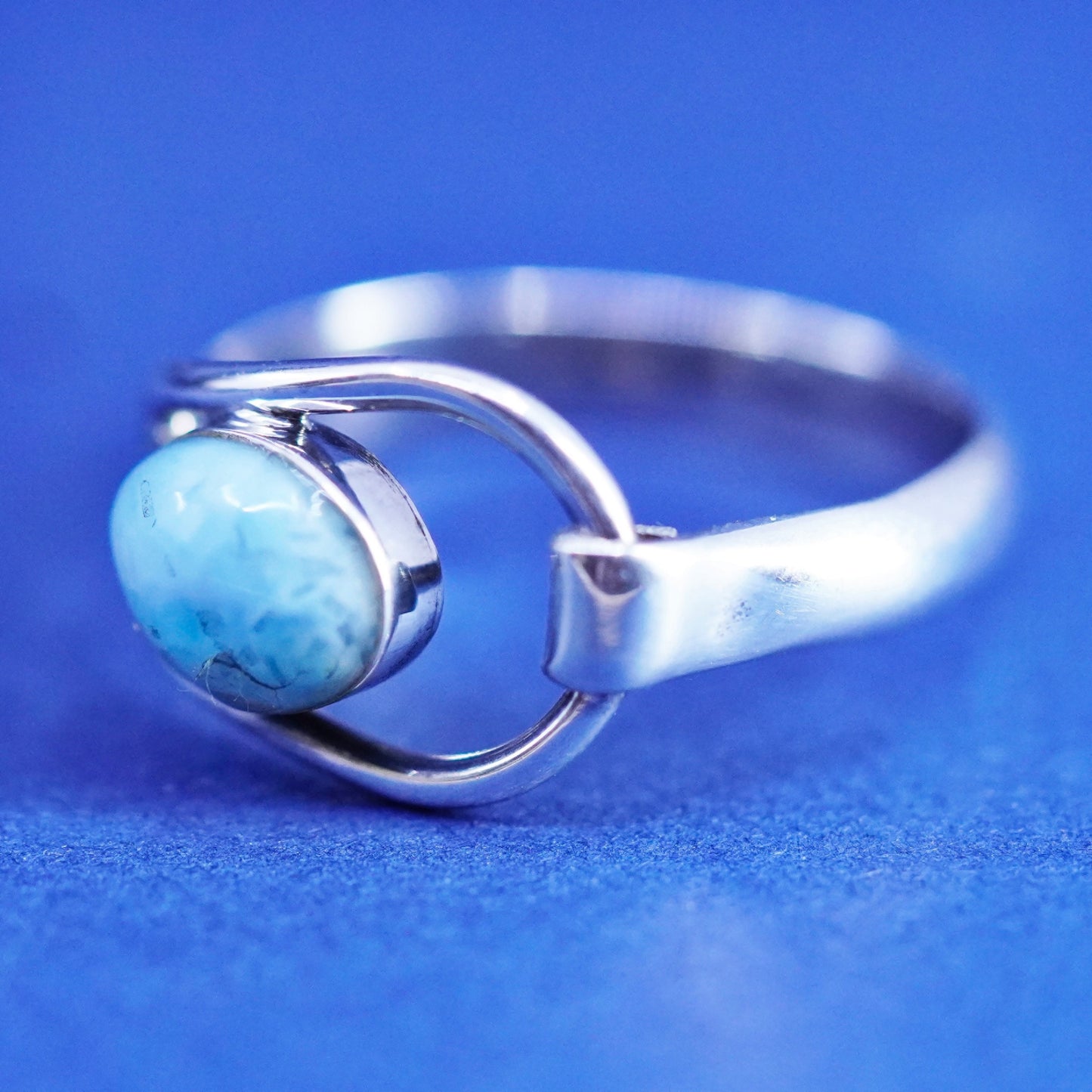 Size 9, Vintage sterling 925 silver handmade ring with oval larimar