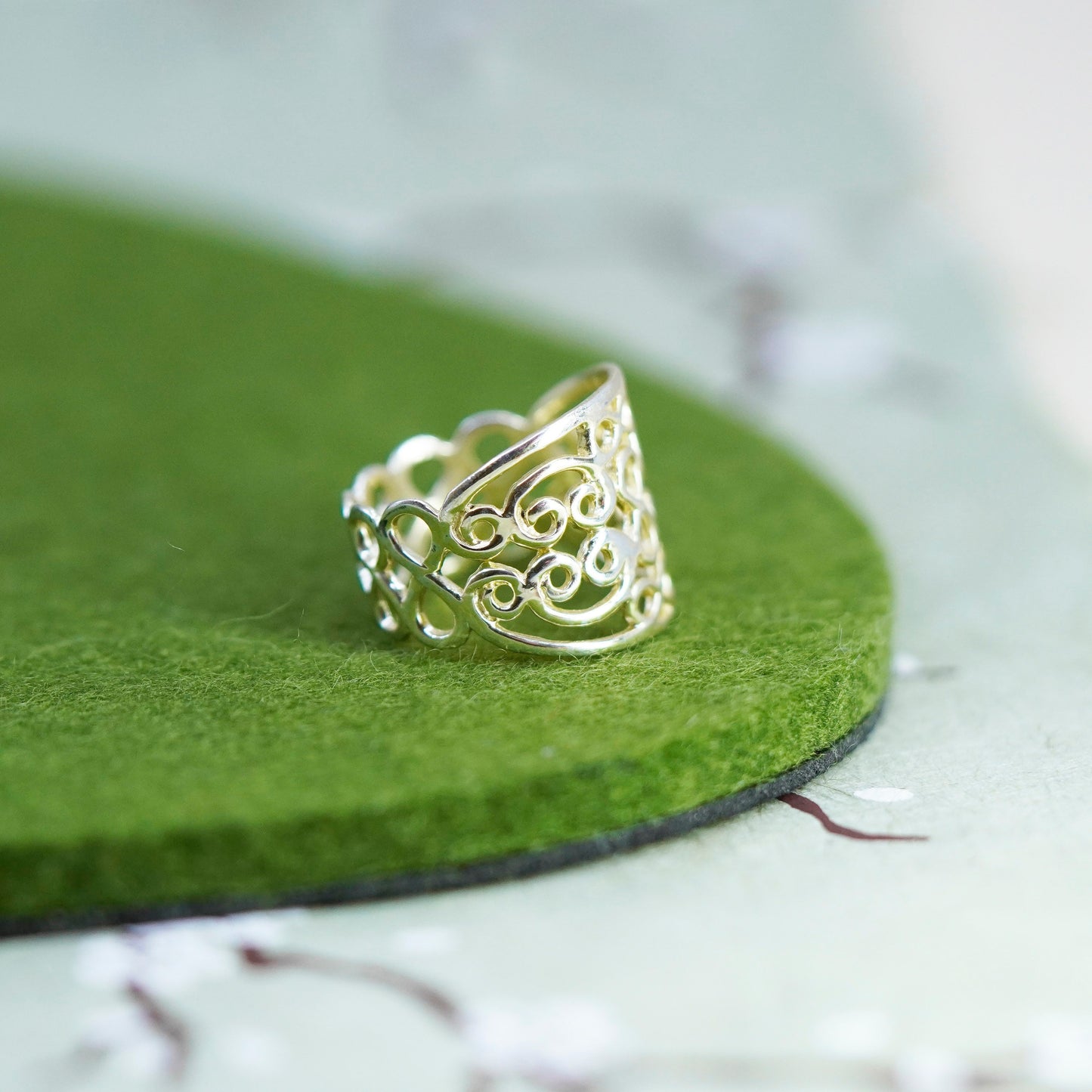 Size 7.75, vintage Sterling silver handmade ring, filigree 925 band