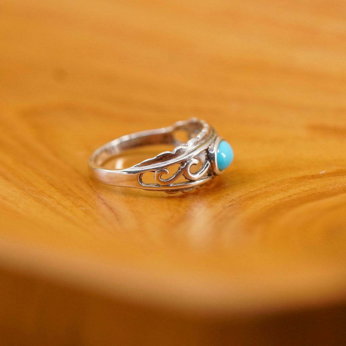 Size 6, vintage Sterling 925 silver handmade ring with turquoise, southwestern