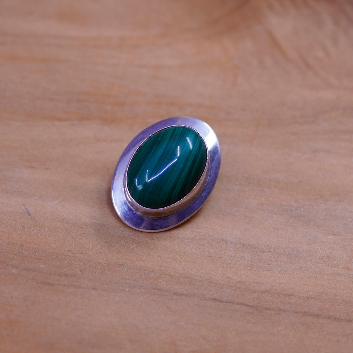 Native American Navajo Sterling 925 silver oval clip on earrings with malachite