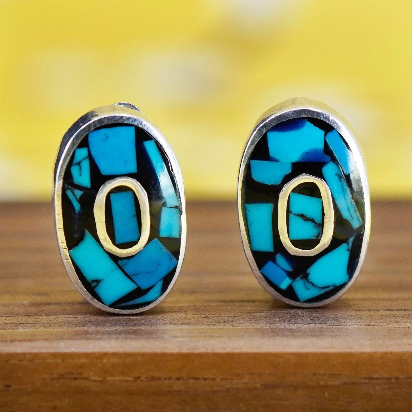 Vintage Mexico Sterling silver handmade earrings, oval 925 clip on w/ turquoise