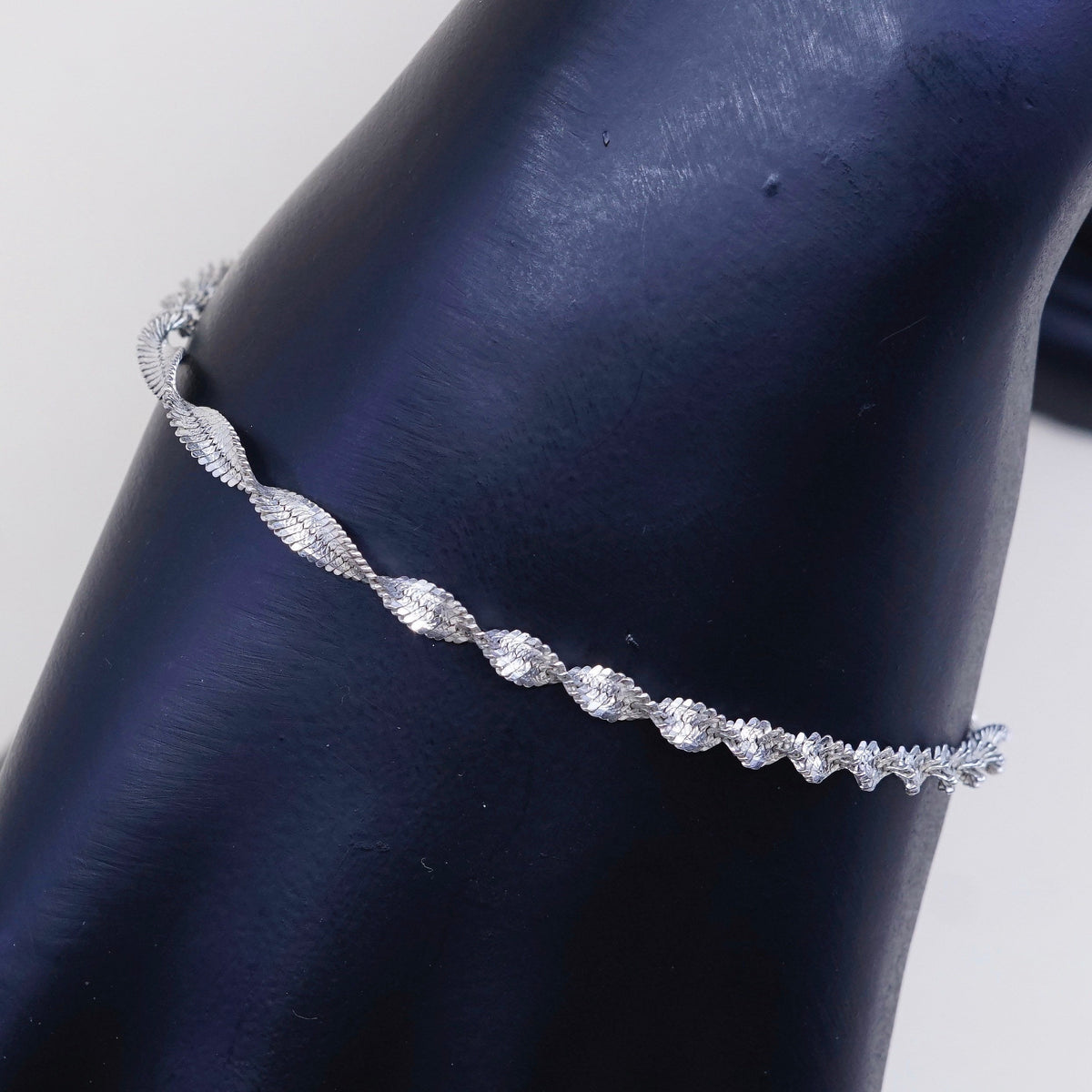 7”, 4mm, Vintage sterling silver bracelet, 925 twisted herringbone chain