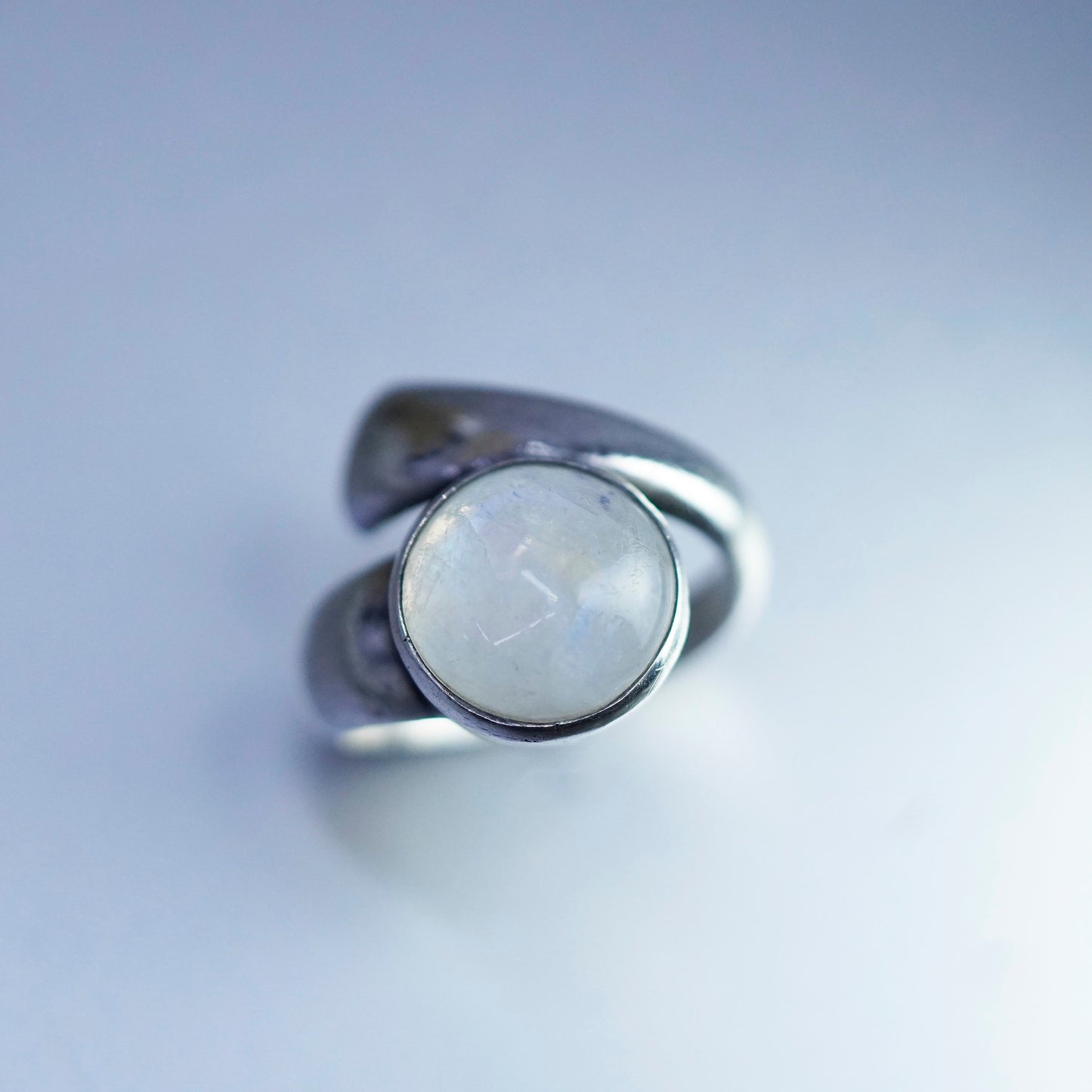 Size 4.5, vintage Sterling 925 silver handmade ring with moonstone