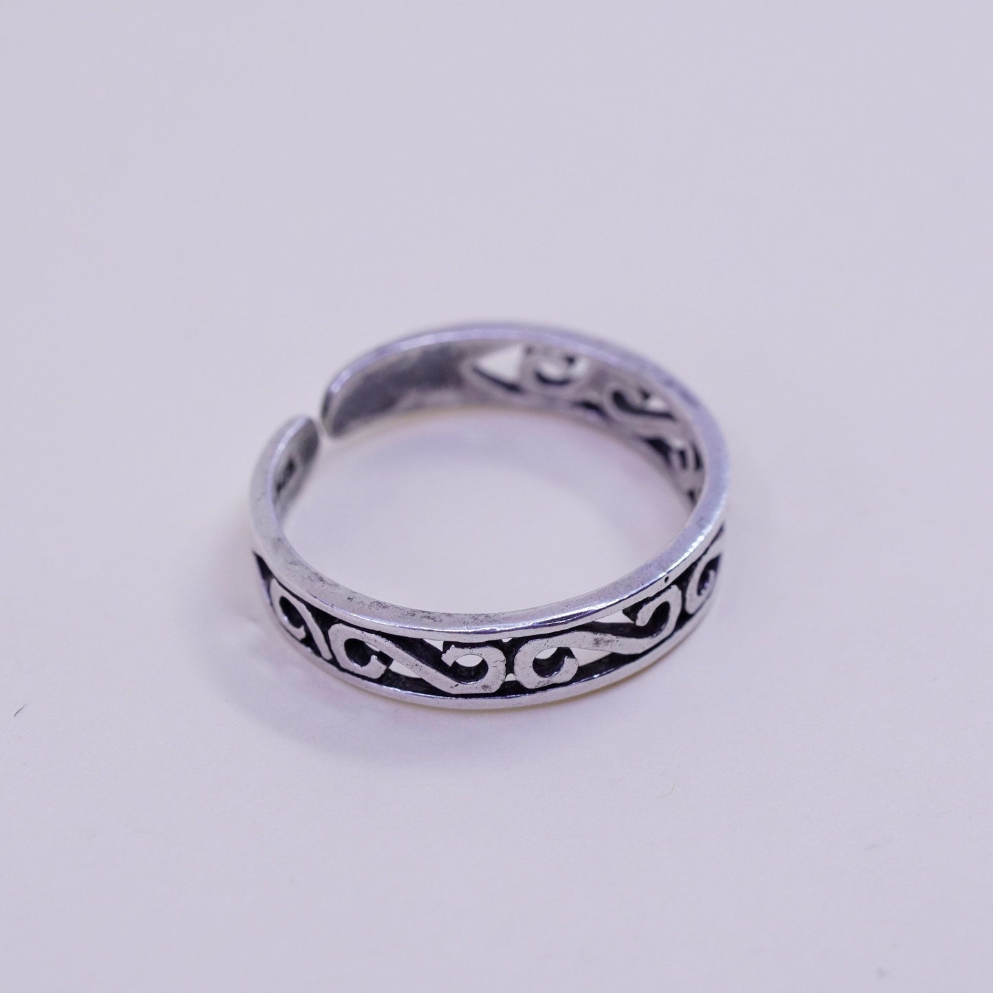 Size 7, vintage sterling silver handmade ring, 925 band with whirl filigree
