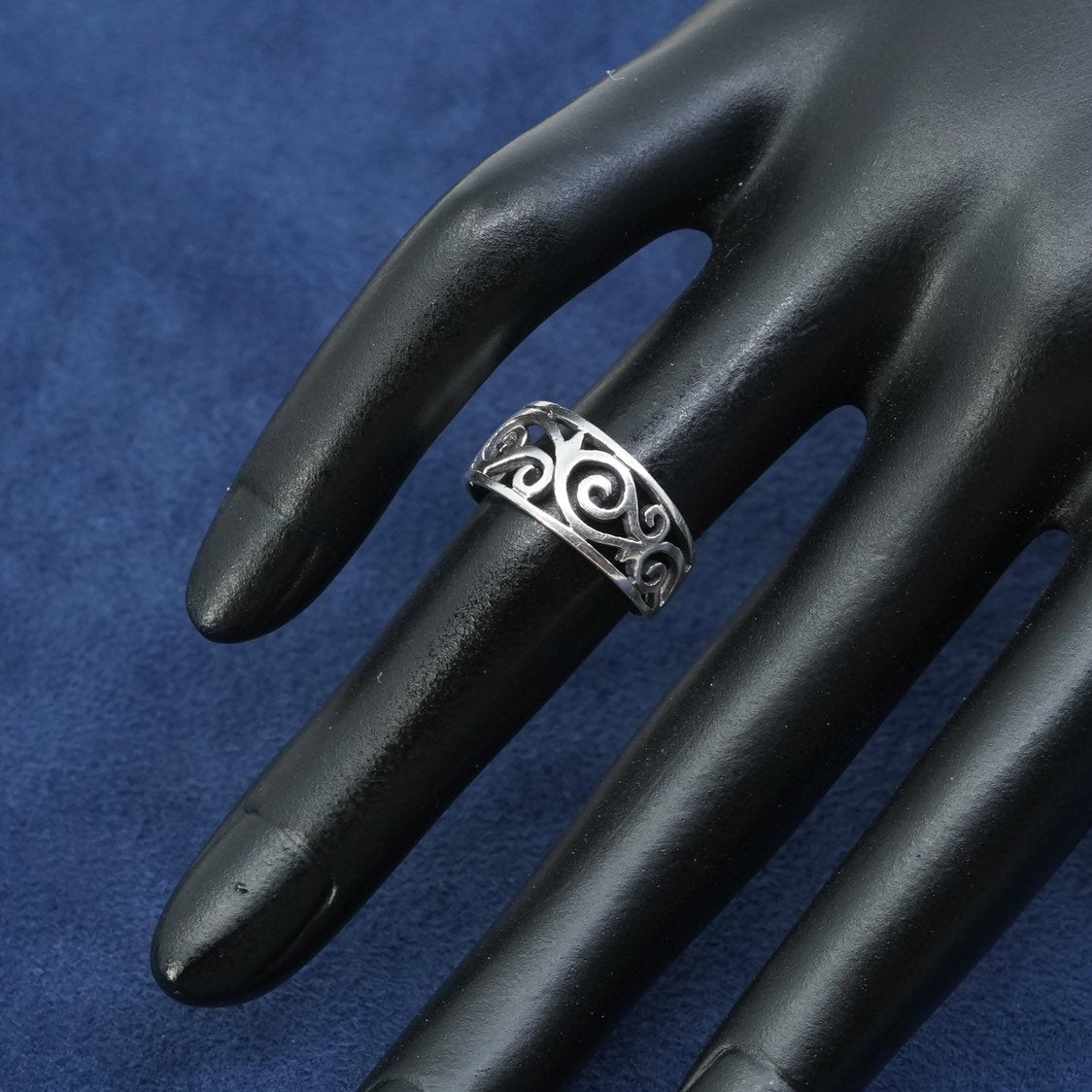 Size 5, vtg sterling silver handmade ring, 925 filigree whirl band