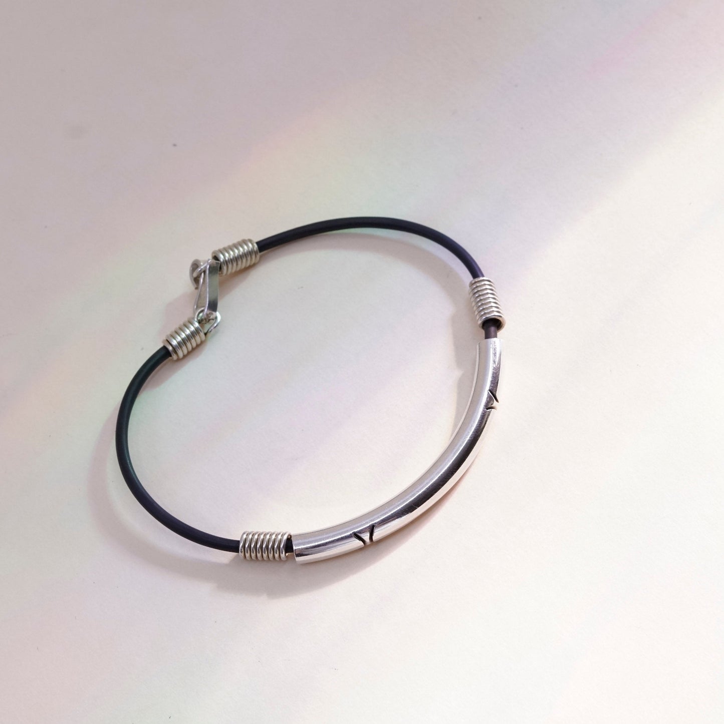 7.5”, Vintage black rubber chain with sterling 925 silver bar