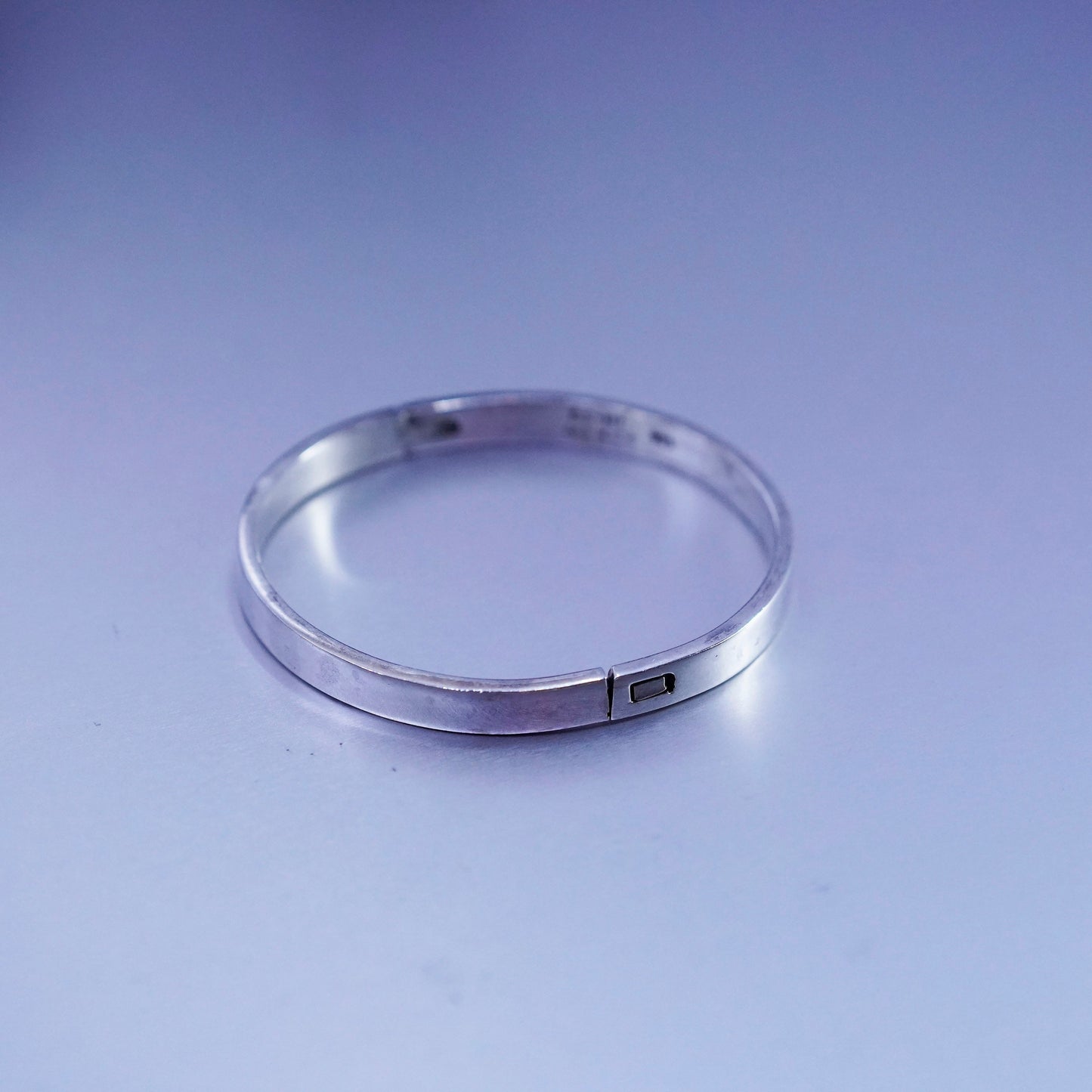 5.5”, Vintage mexico Sterling 925 silver handmade bracelet, hinged bangle