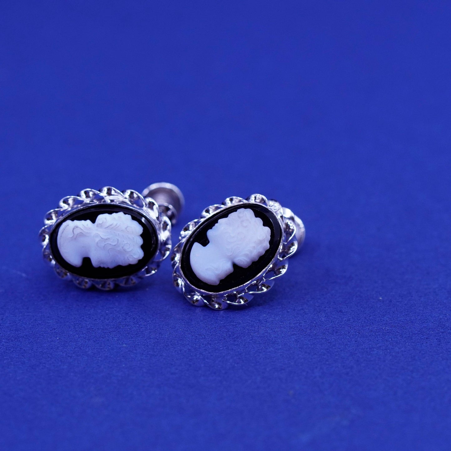 Vintage Sterling 925 silver screw back earrings with cameo