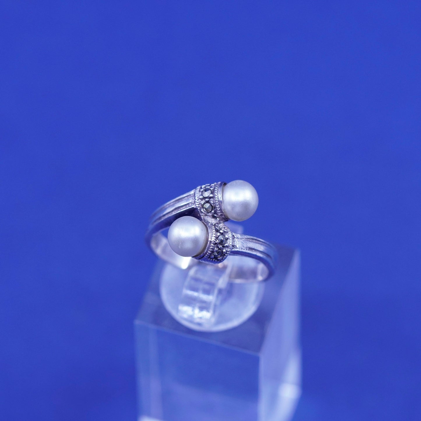 Size 7, sterling 925 silver handmade statement ring with pearl and marcasite