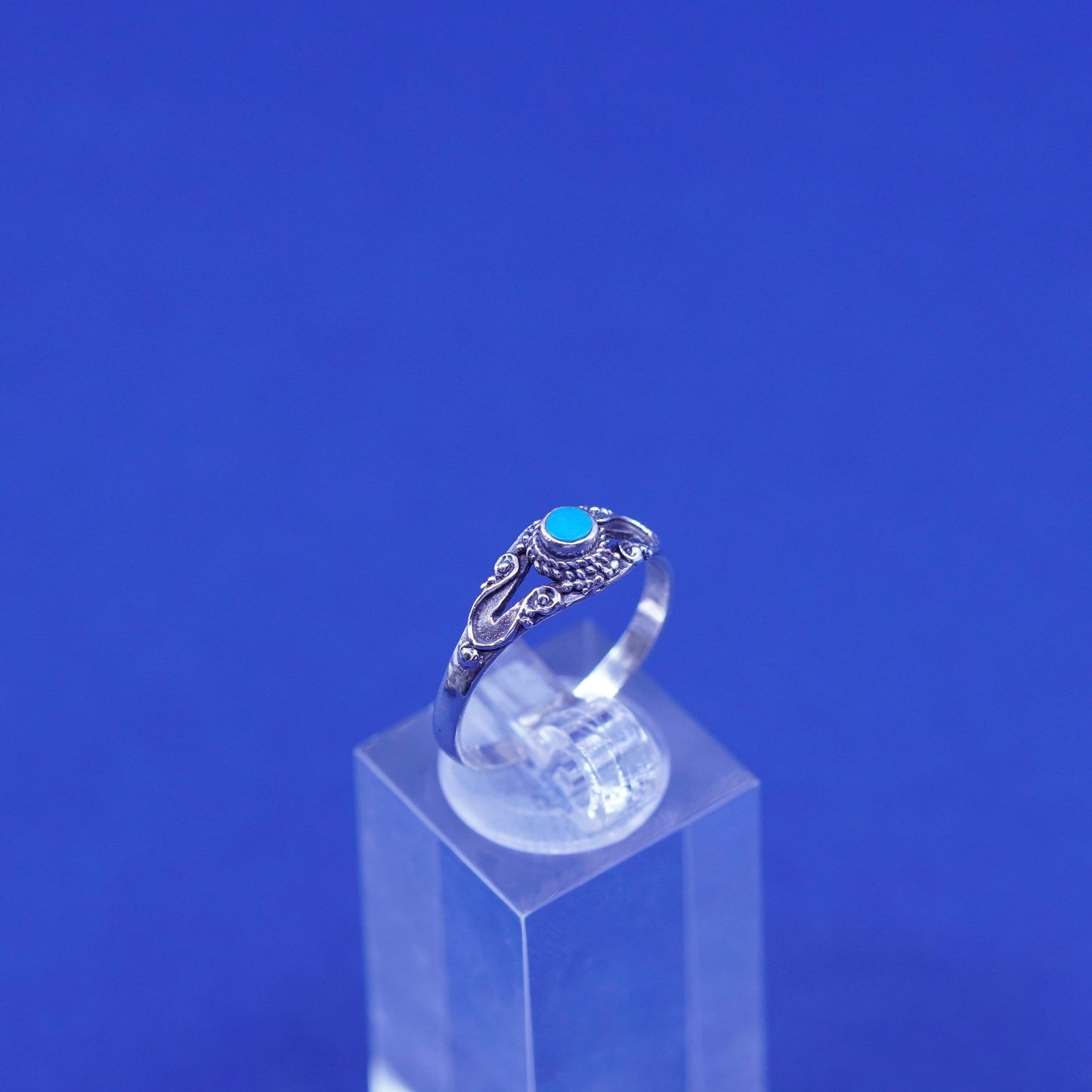 Size 7.5, Sterling 925 silver ring, Native American, southwestern turquoise