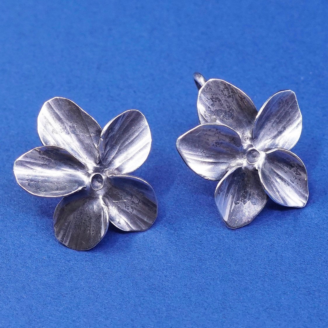 VTG NYE Sterling silver handmade earrings, 925 screw back flower