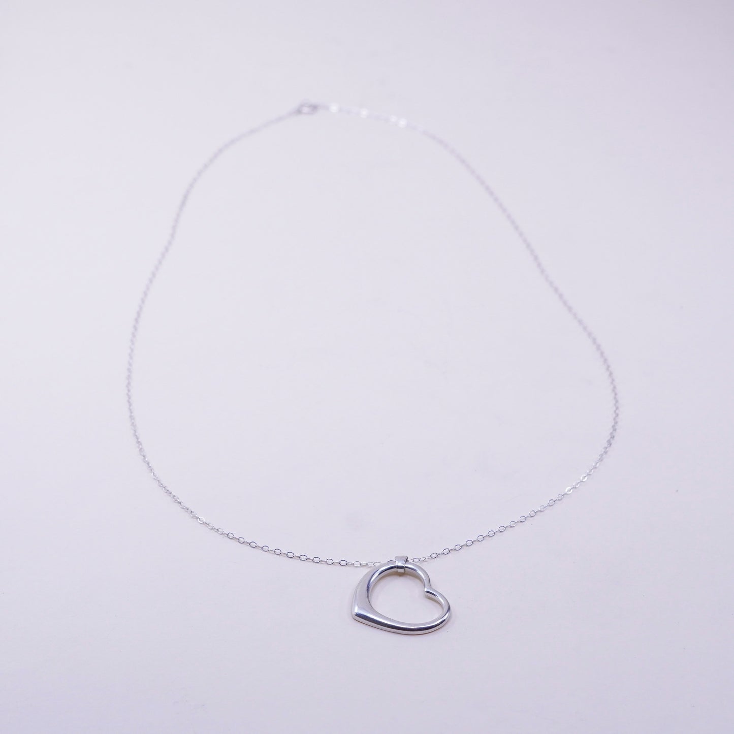 22”, Vintage sterling silver circle chain with heart pendant