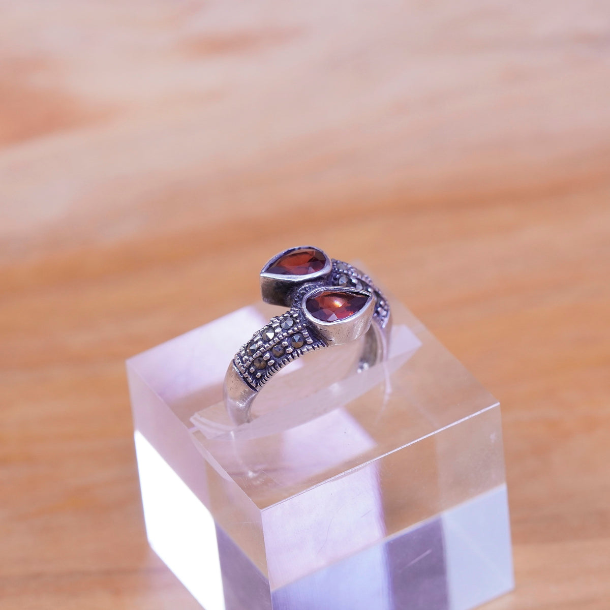 Size 6, vtg Sterling 925 silver handmade ring with teardrop ruby and marcasite