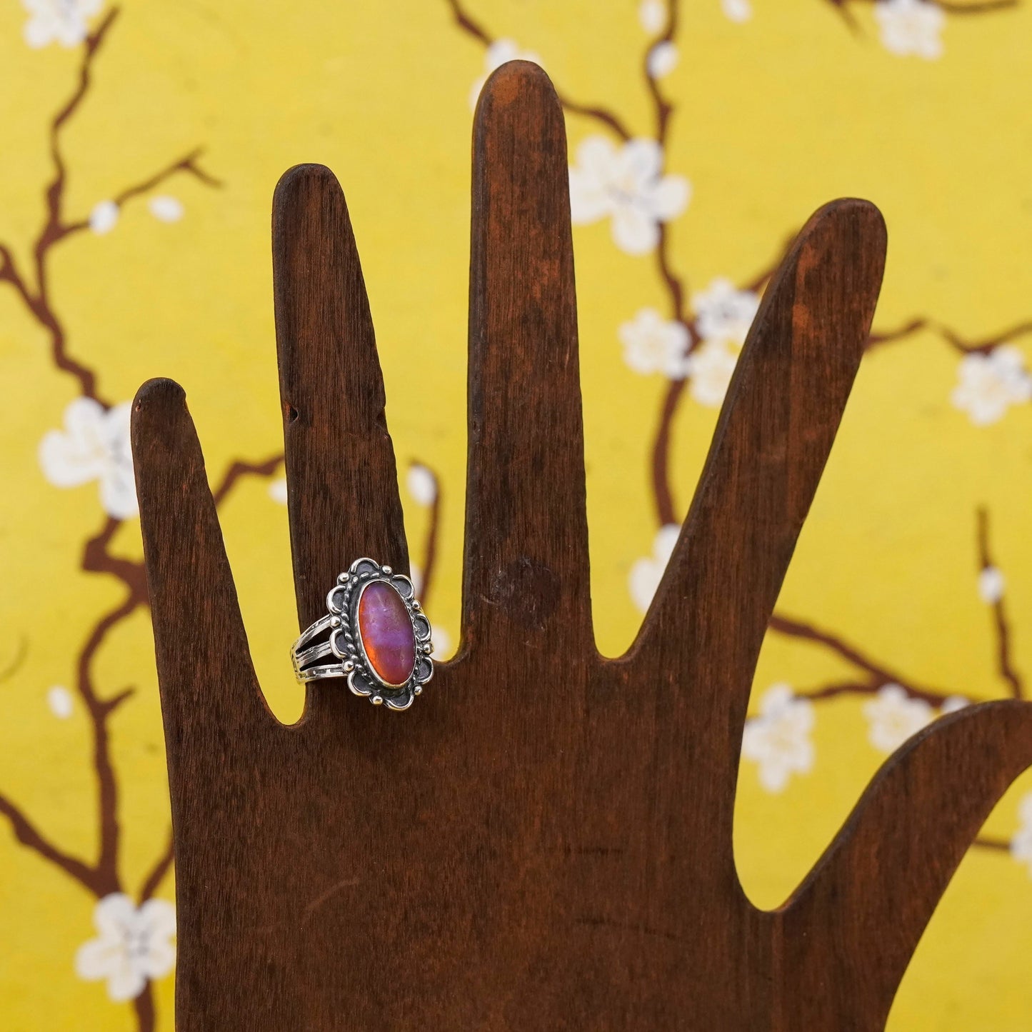 Size 5.5, Sterling 925 silver ring, Native American, Navajo dragon breath glass