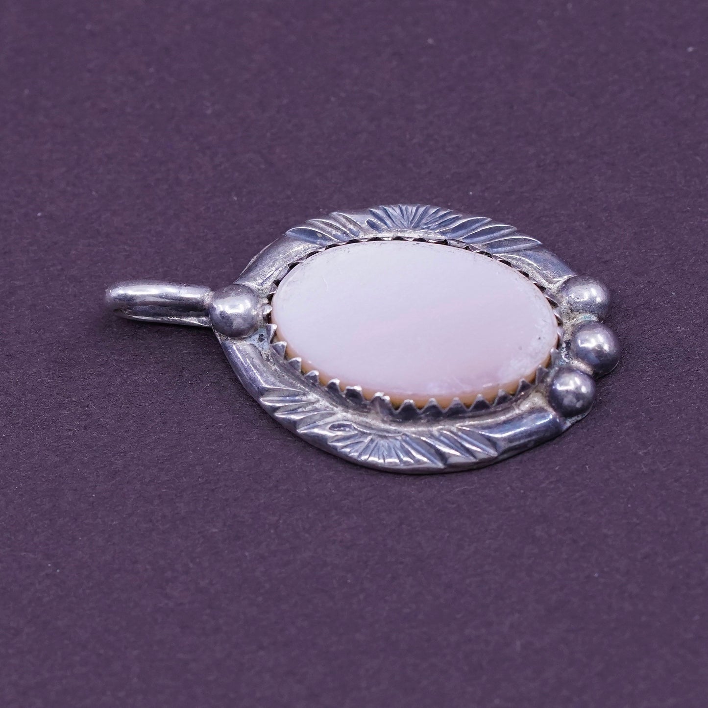 navajo John Chavez Sterling Silver Pendant Native American 925 pendant pink MOP