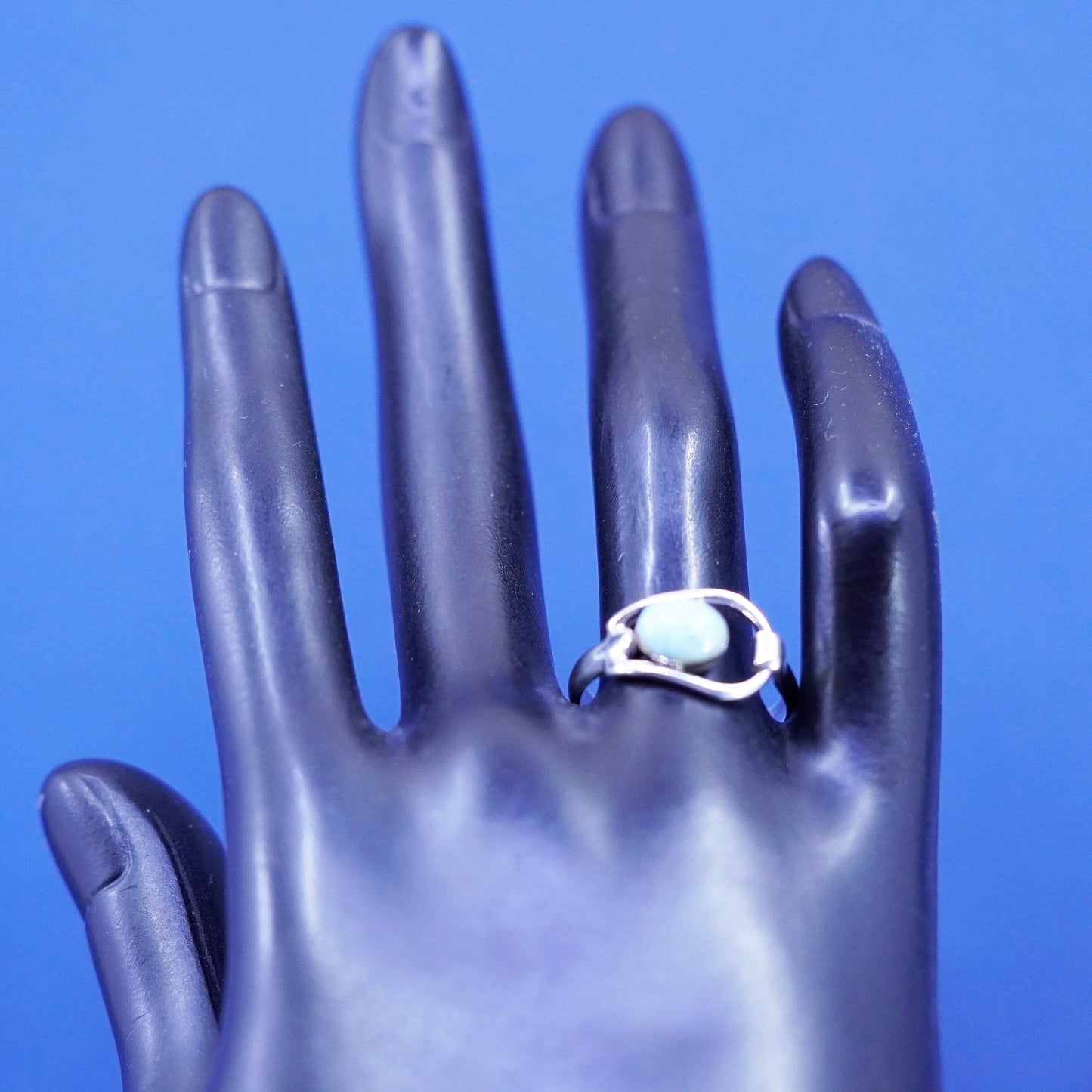 Size 9, Vintage sterling 925 silver handmade ring with oval larimar