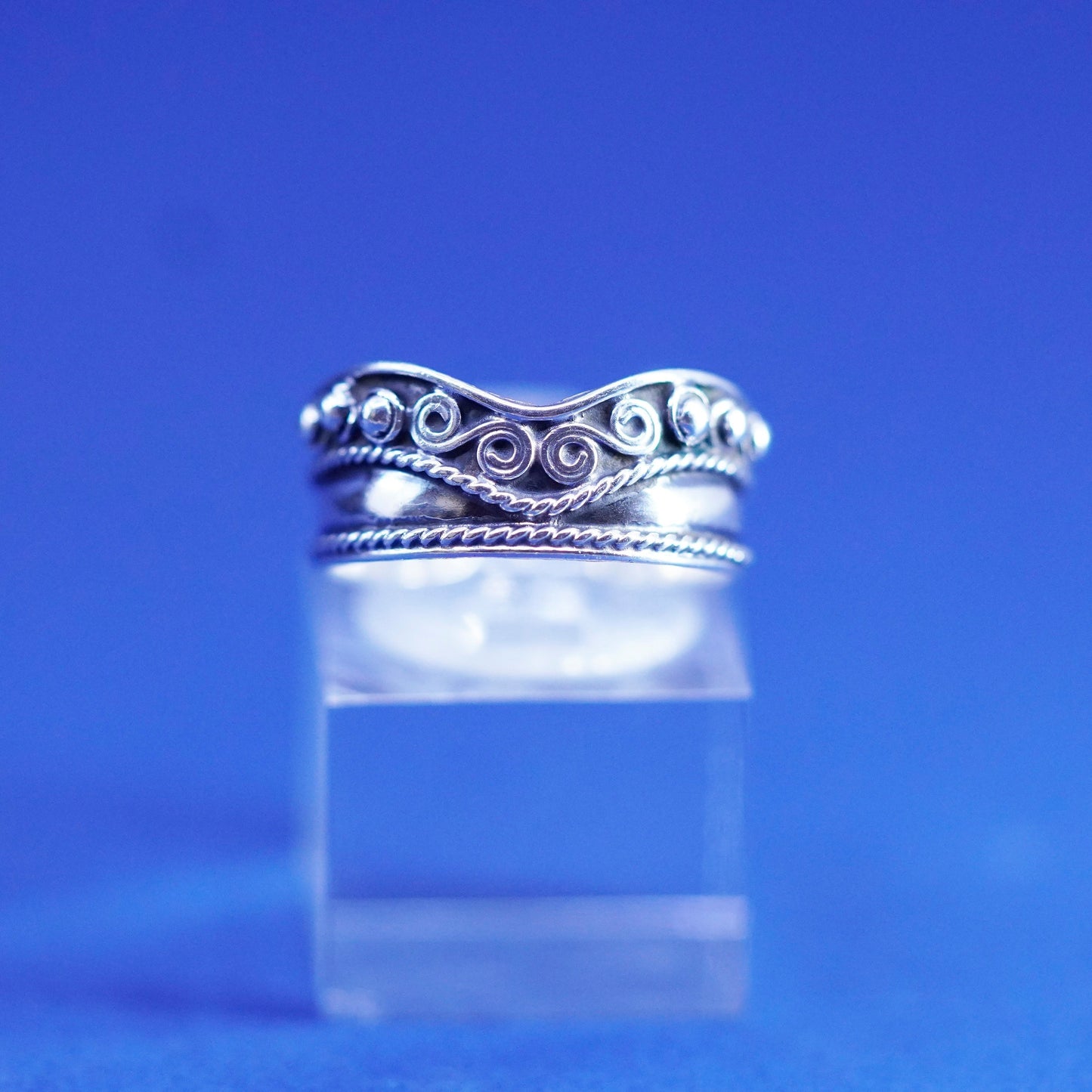 Size 7, vintage southwestern Sterling silver handmade ring, 925 beaded band