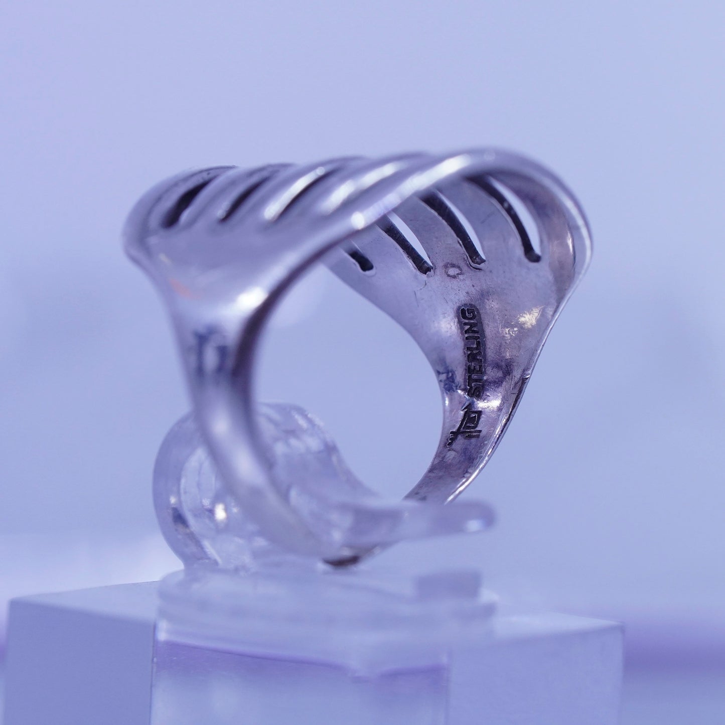 Size 6, vintage Sterling 925 silver handmade ring, modern ribbed band