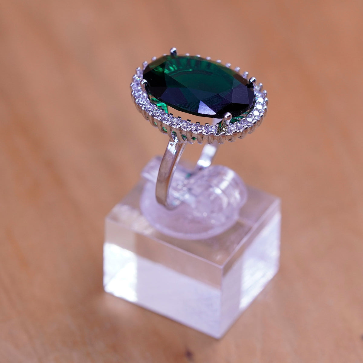 Size 7, vintage Sterling 925 silver handmade ring with oval peridot and cz